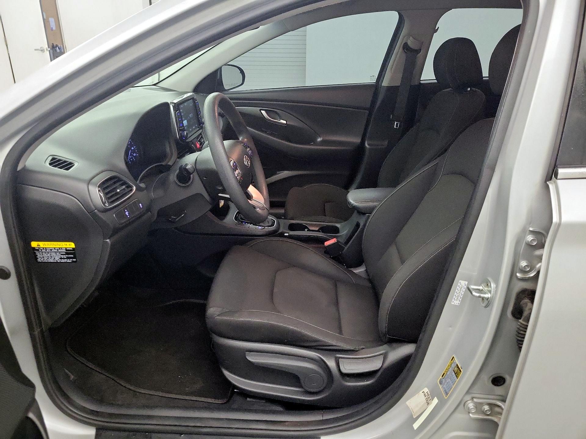 Thumbnail: 2019 Hyundai Elantra - 9