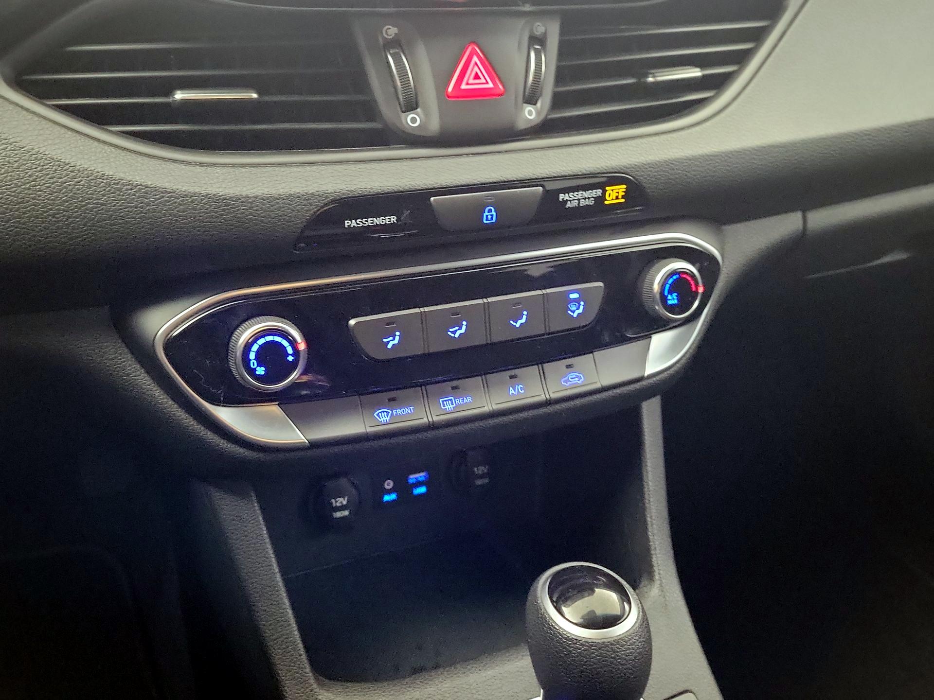 Thumbnail: 2019 Hyundai Elantra - 14