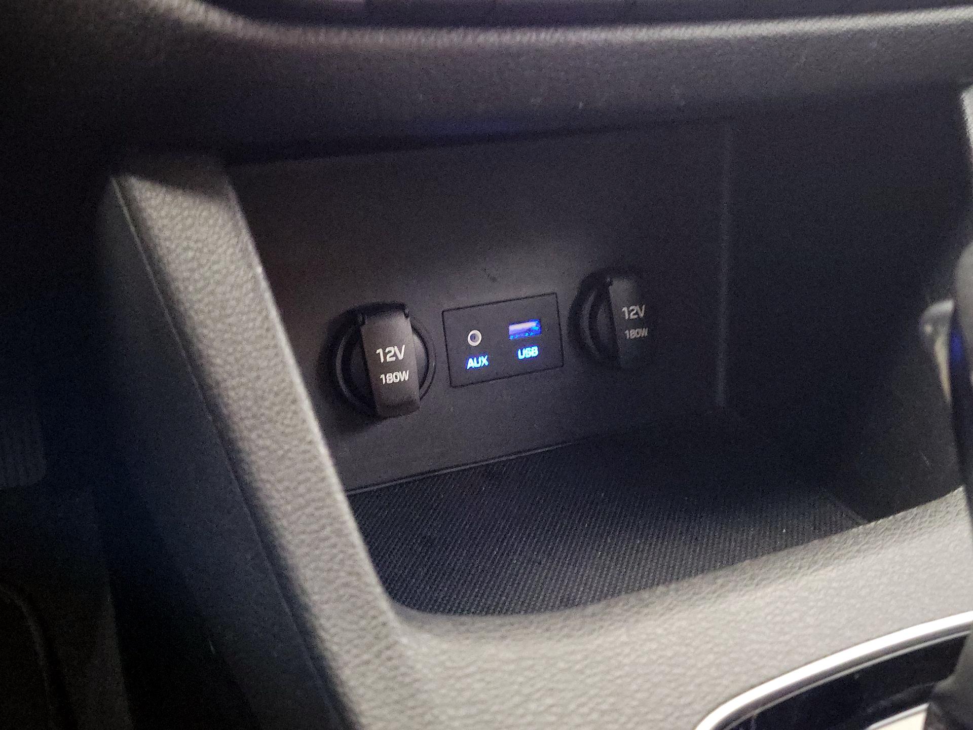 Thumbnail: 2019 Hyundai Elantra - 16