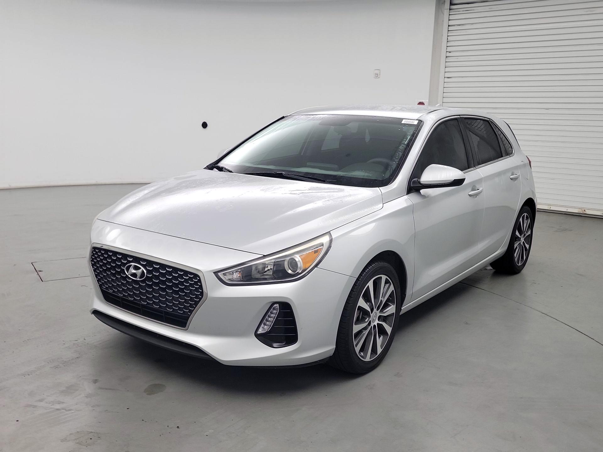 Thumbnail: 2019 Hyundai Elantra - 3