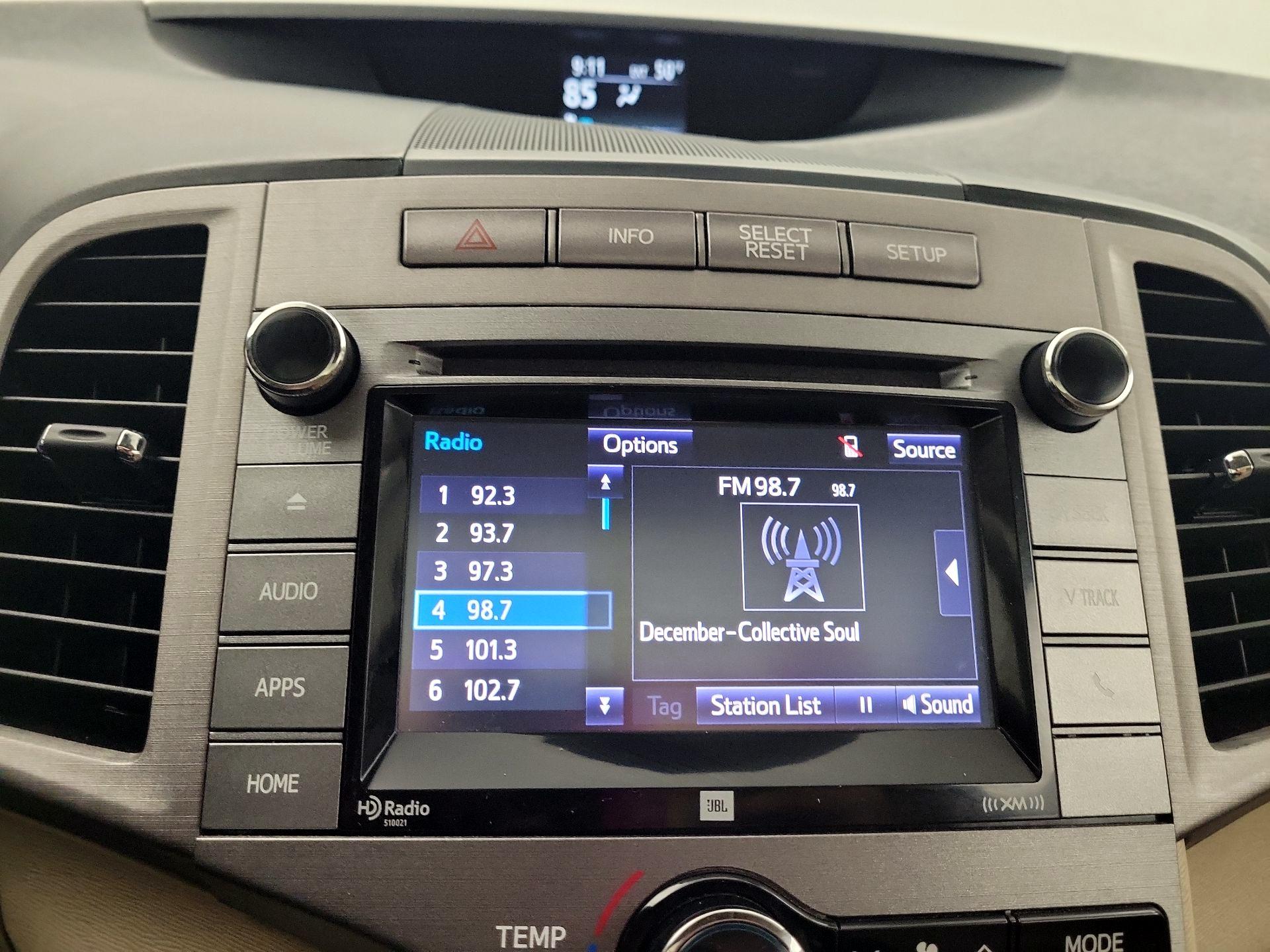 Thumbnail: 2015 Toyota Venza - 13