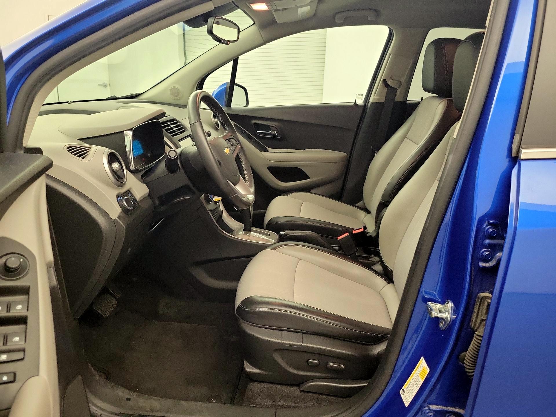 Thumbnail: 2016 Chevrolet Trax - 9