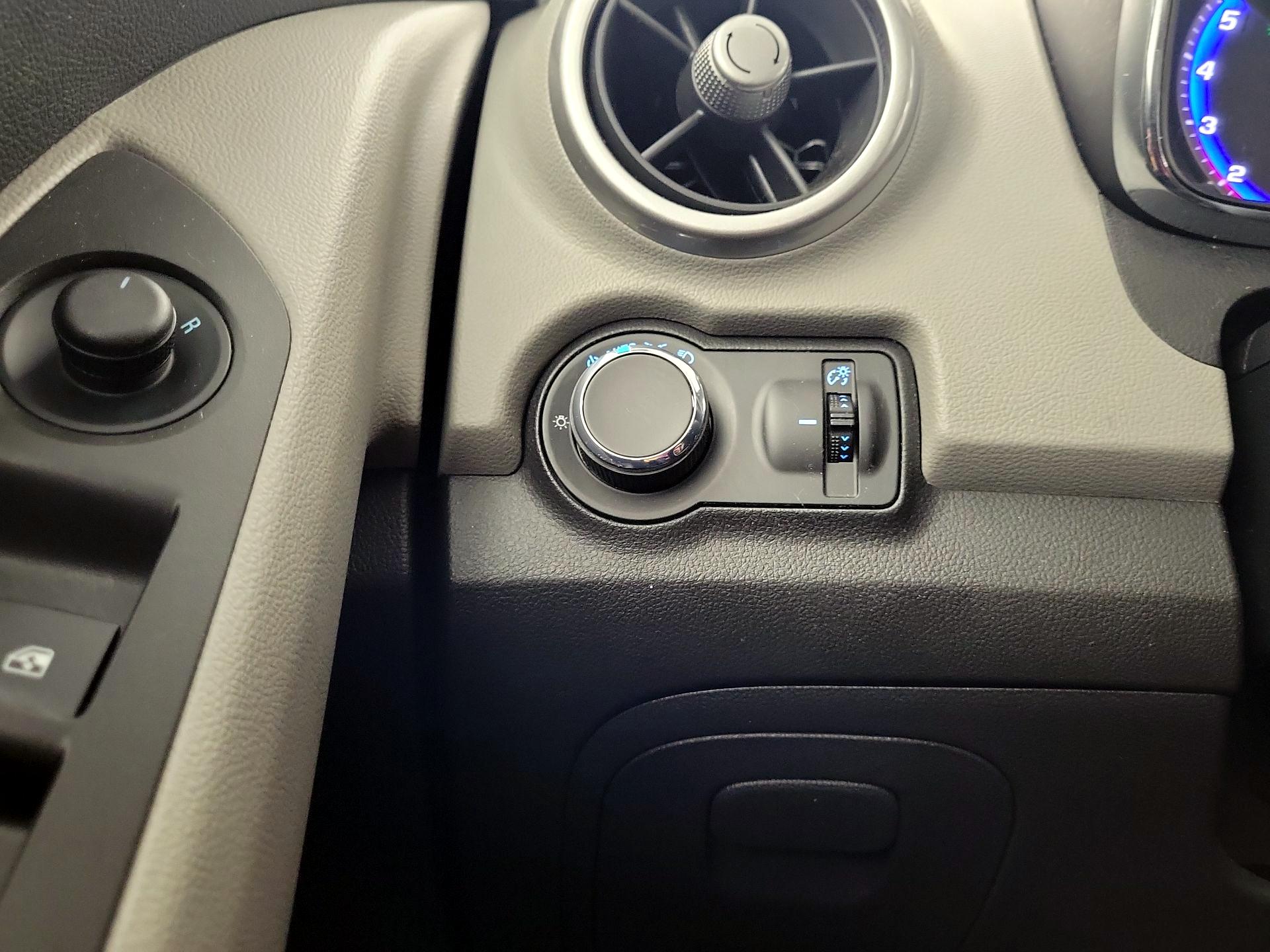 Thumbnail: 2016 Chevrolet Trax - 11