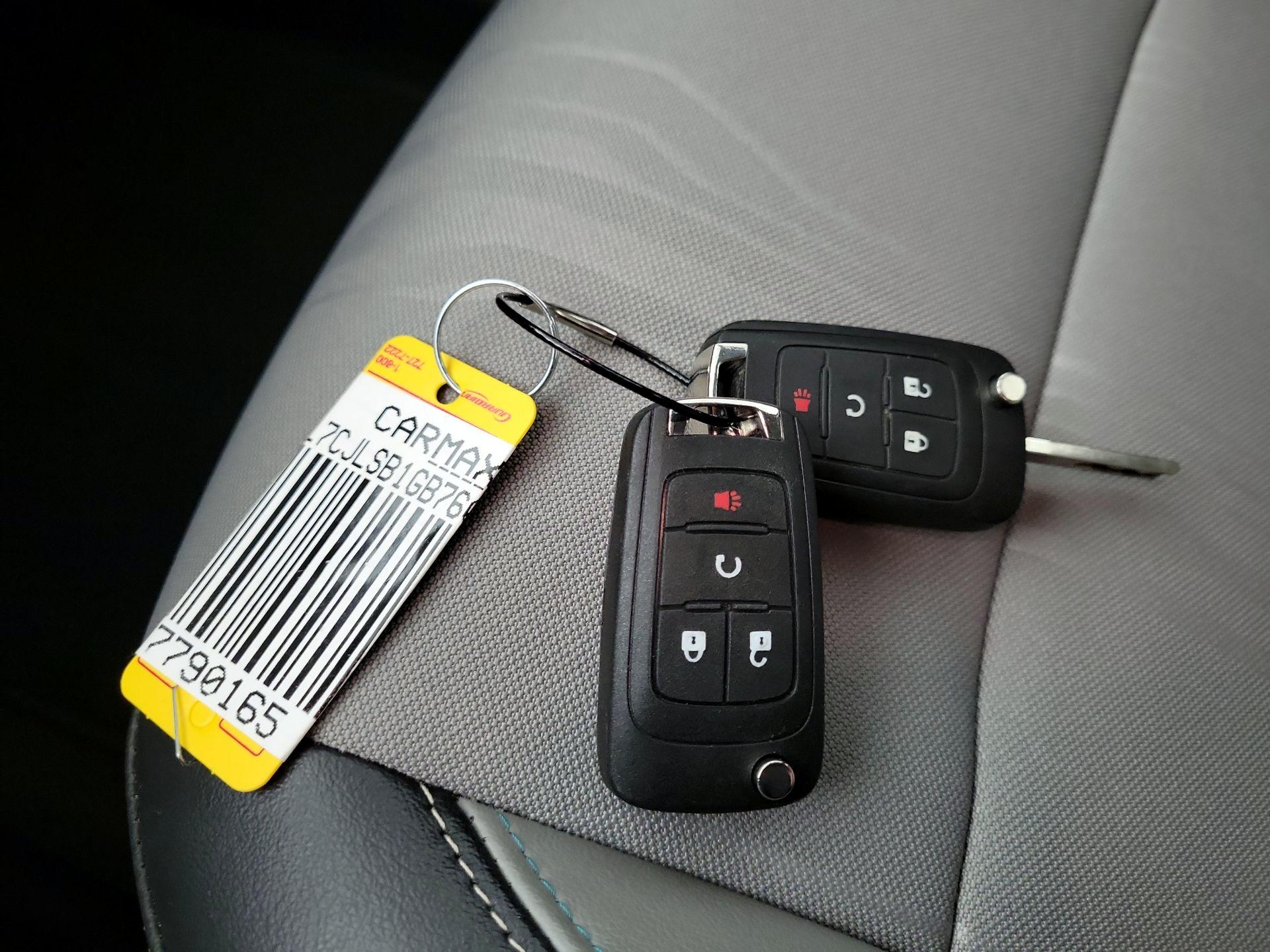 Thumbnail: 2016 Chevrolet Trax - 19