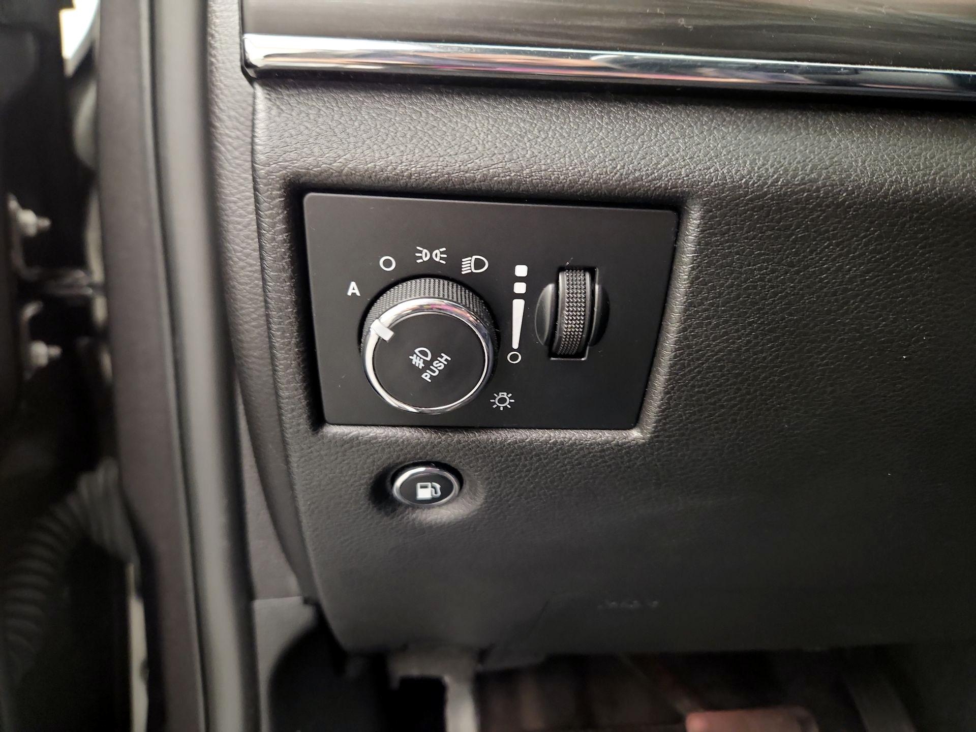 Thumbnail: 2019 Jeep Grand Cherokee - 11