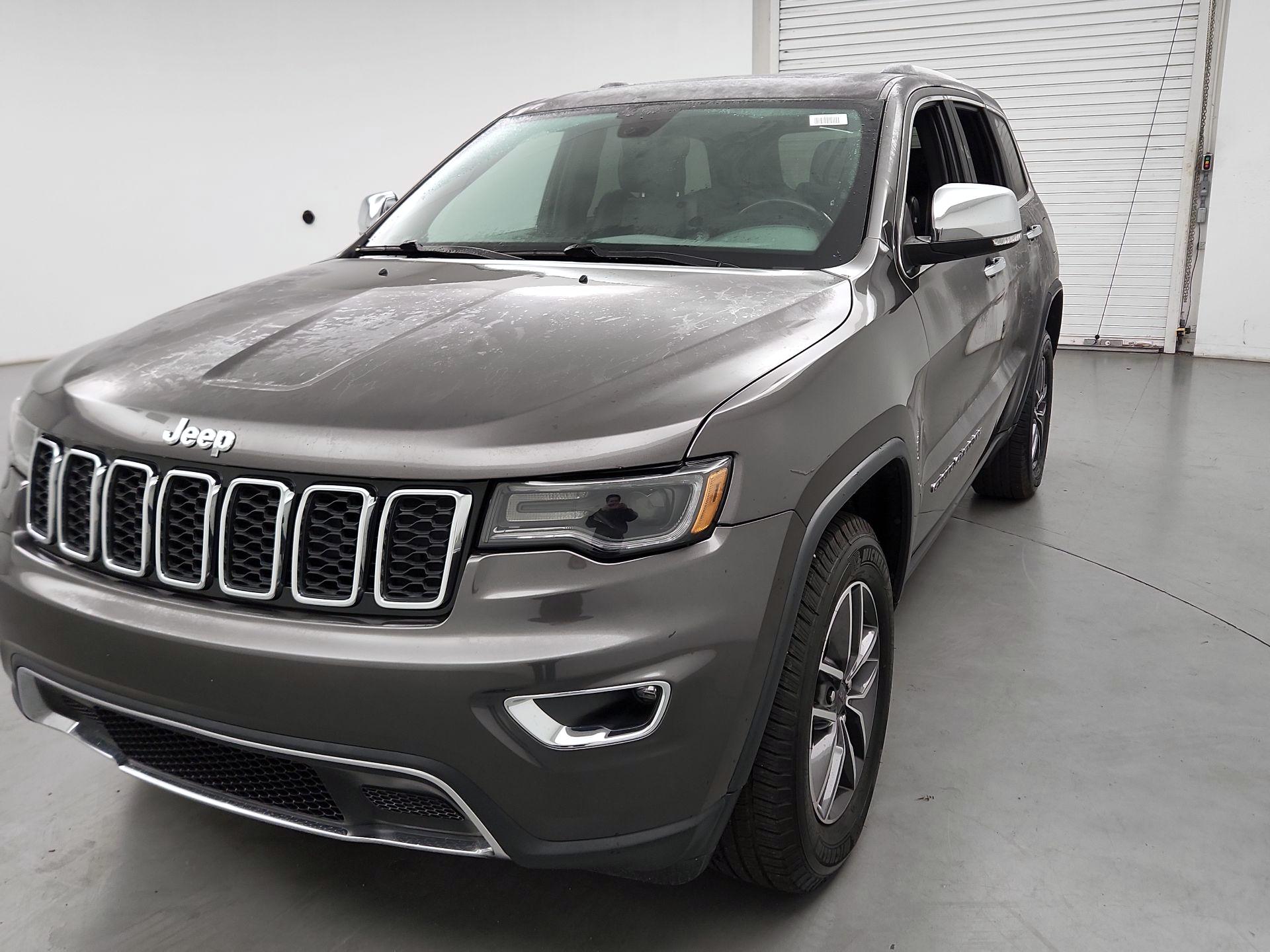 Thumbnail: 2019 Jeep Grand Cherokee - 3