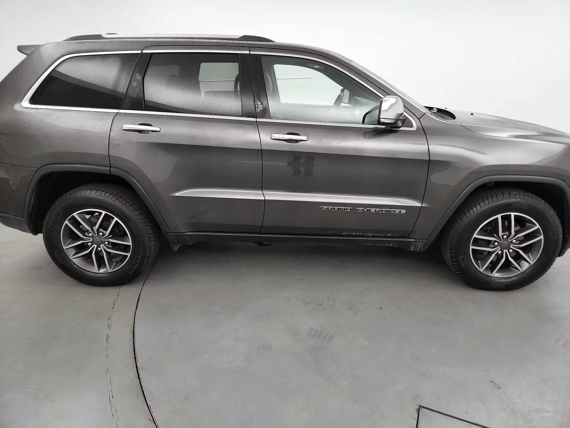Thumbnail: 2019 Jeep Grand Cherokee - 4