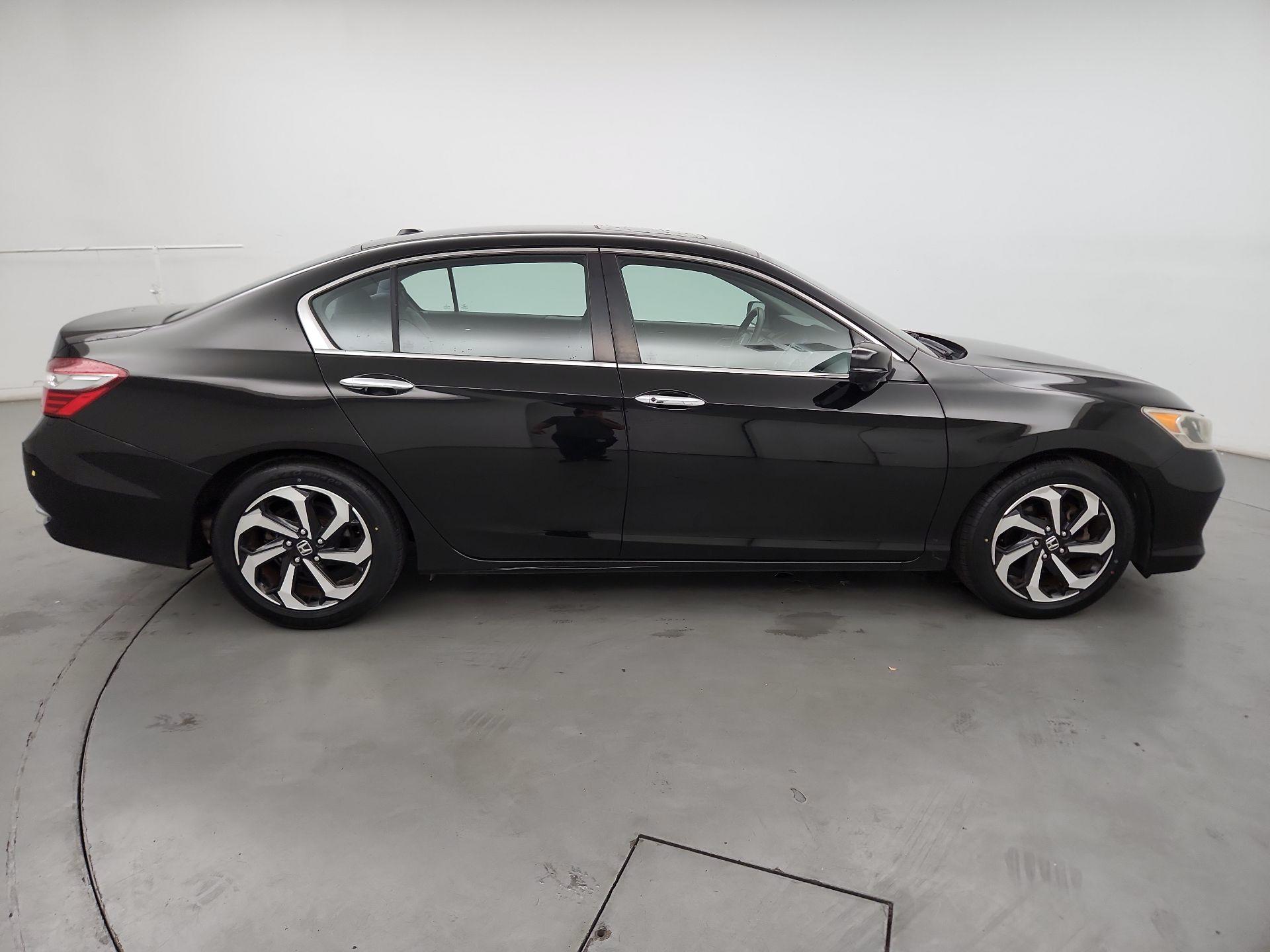 Thumbnail: 2016 Honda Accord - 4