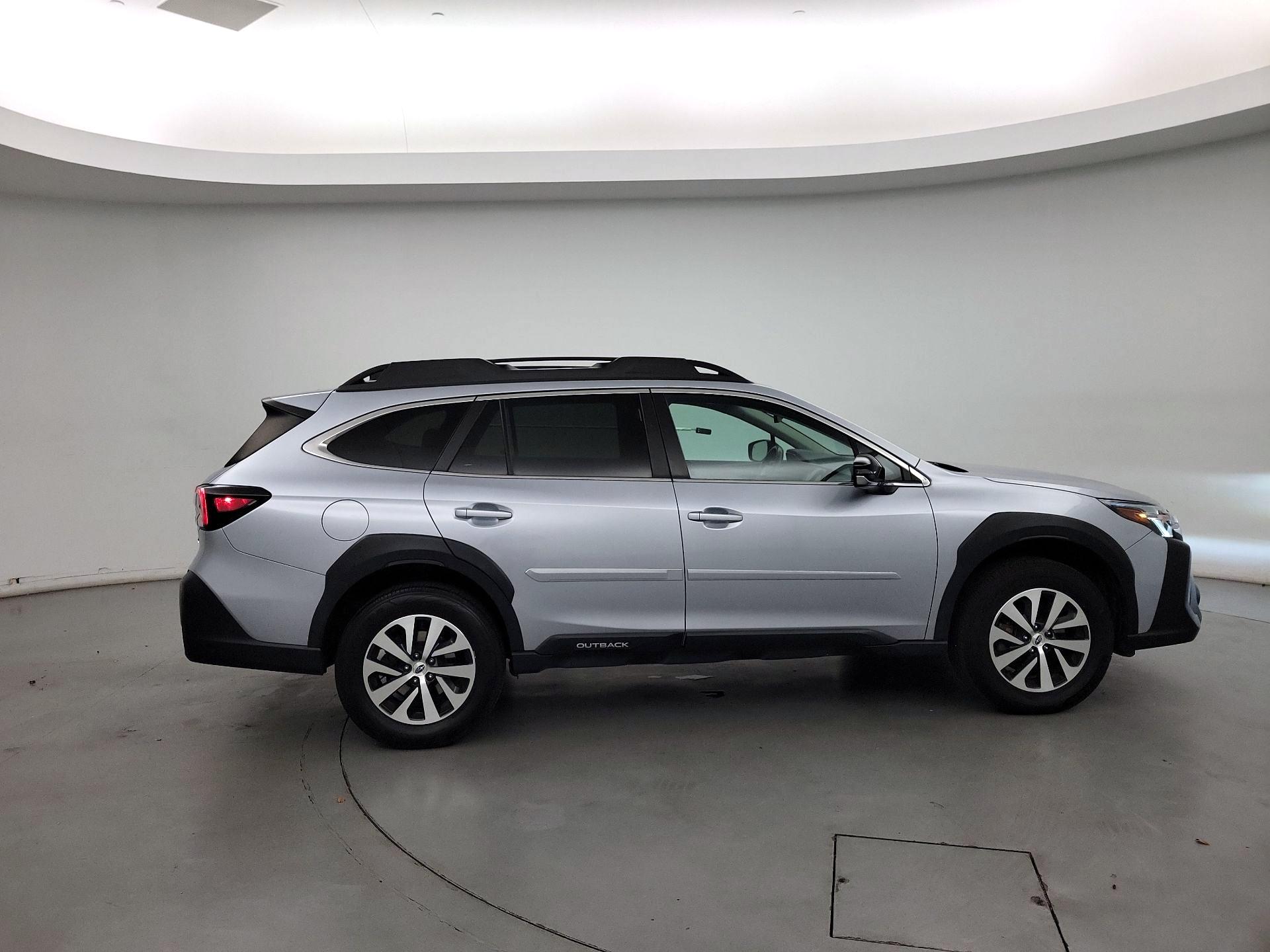 Thumbnail: 2023 Subaru Outback - 4
