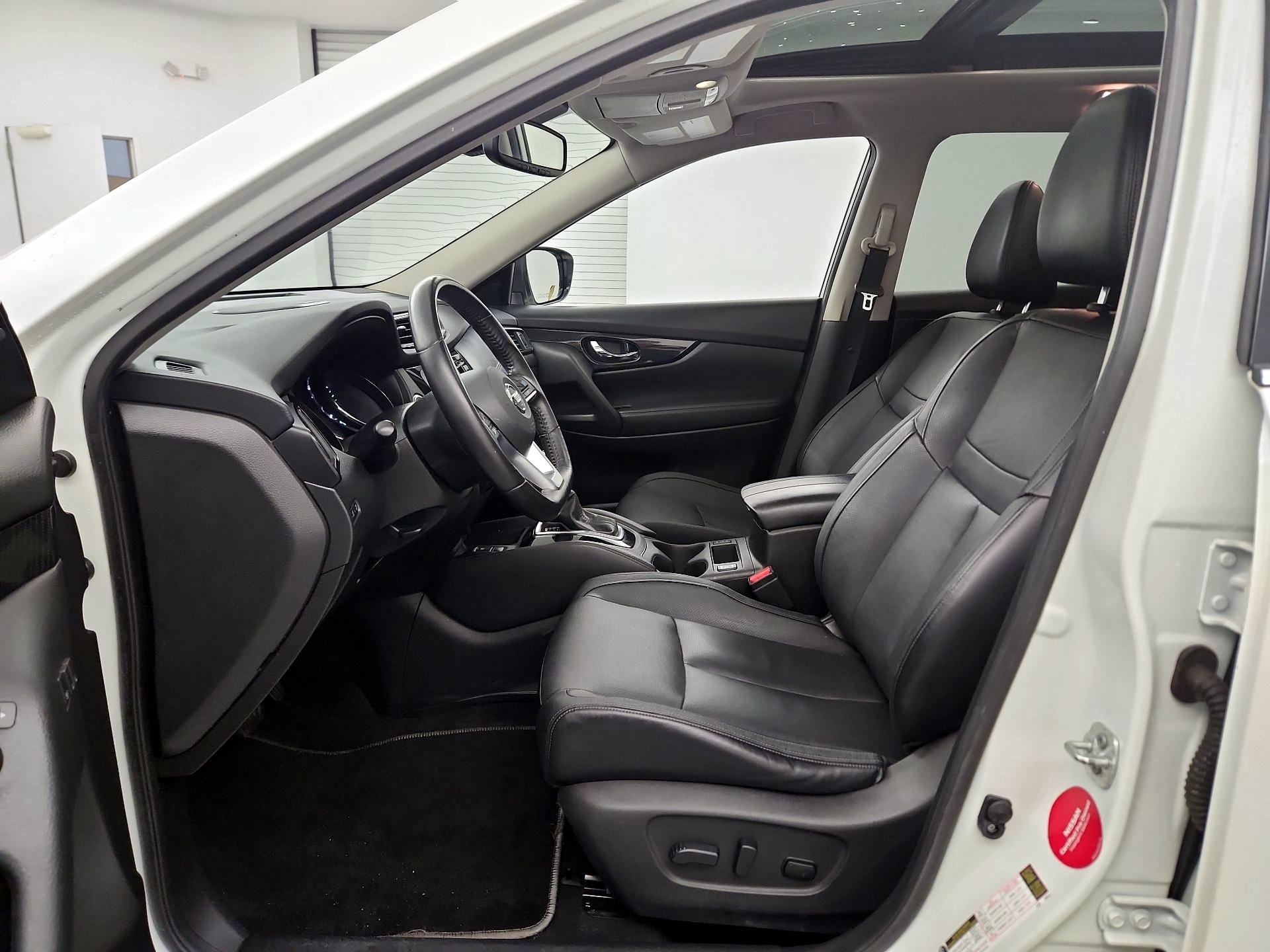 Thumbnail: 2018 Nissan Rogue - 9