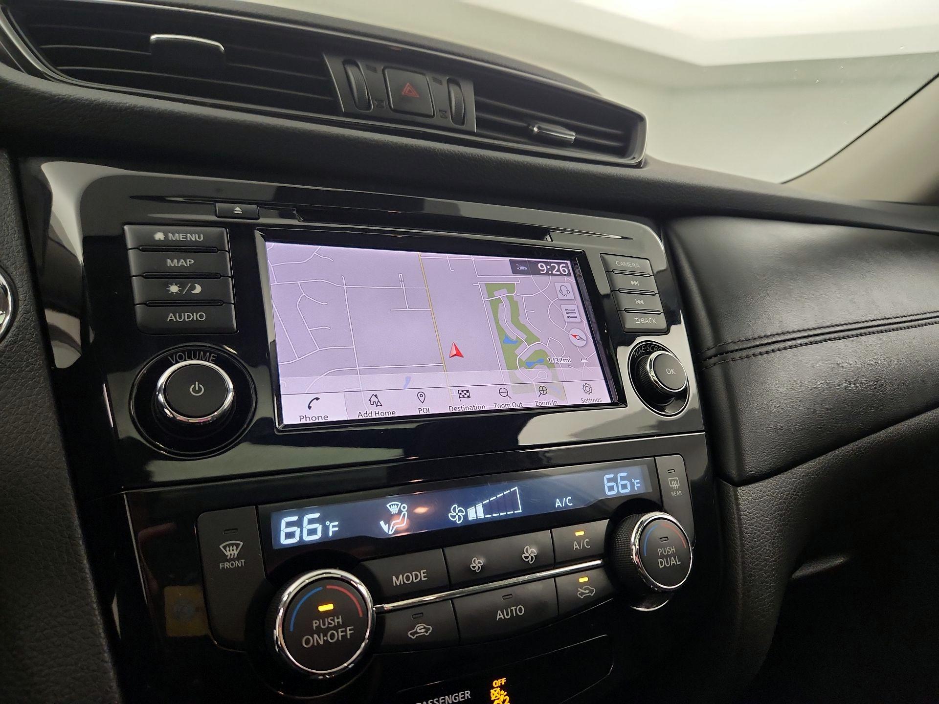 Thumbnail: 2018 Nissan Rogue - 12