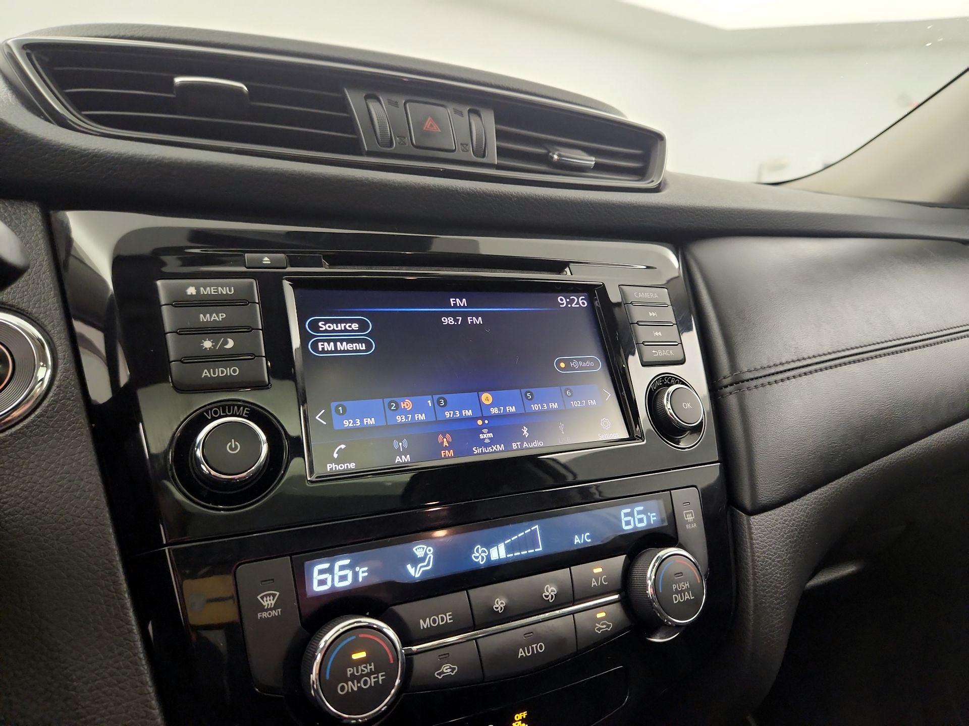 Thumbnail: 2018 Nissan Rogue - 14