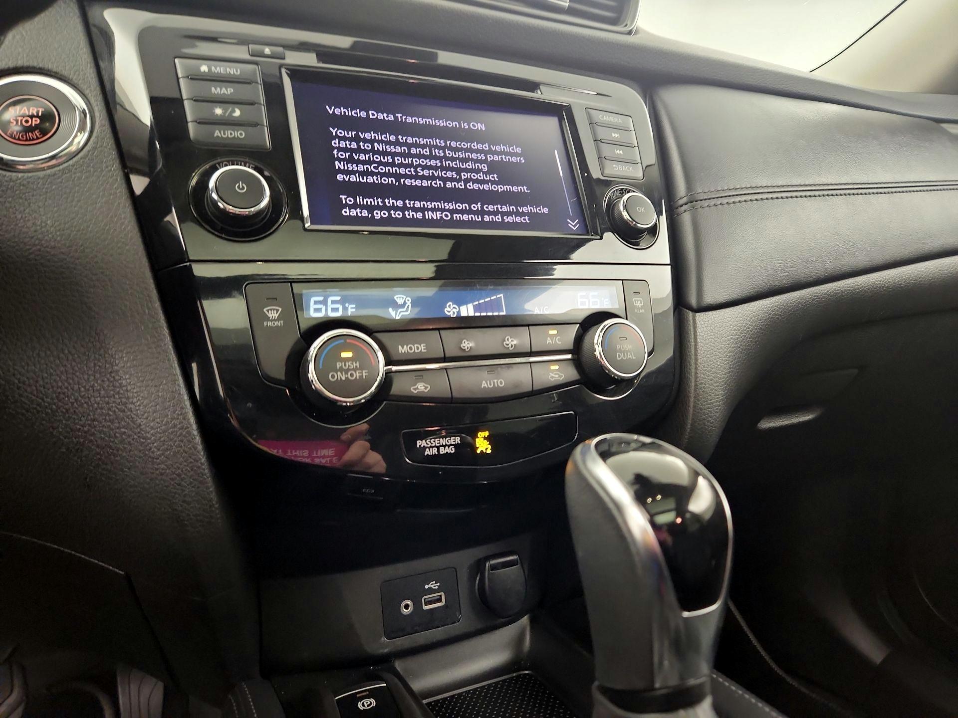 Thumbnail: 2018 Nissan Rogue - 15