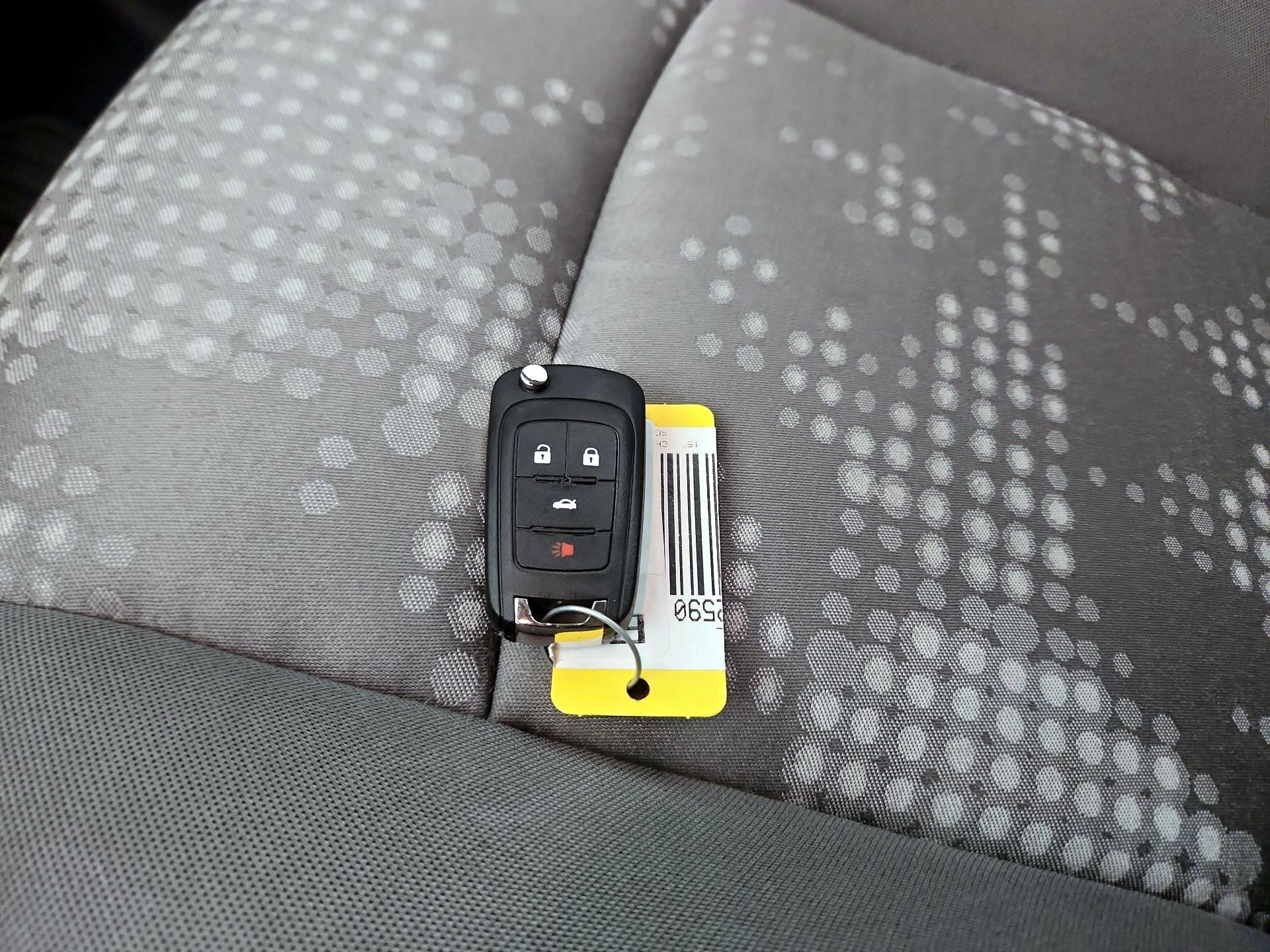 Thumbnail: 2015 Chevrolet Sonic - 18