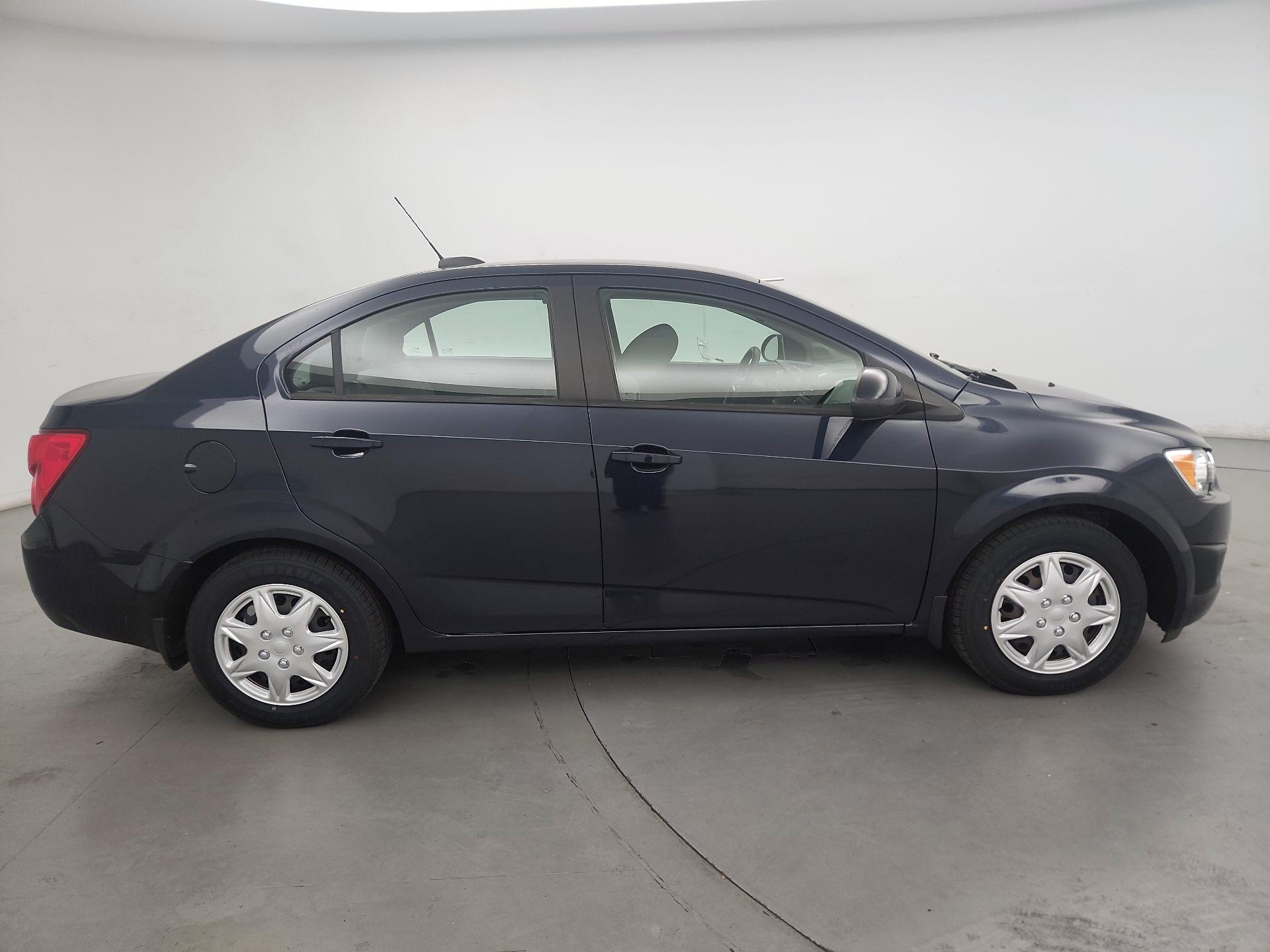 Thumbnail: 2015 Chevrolet Sonic - 4