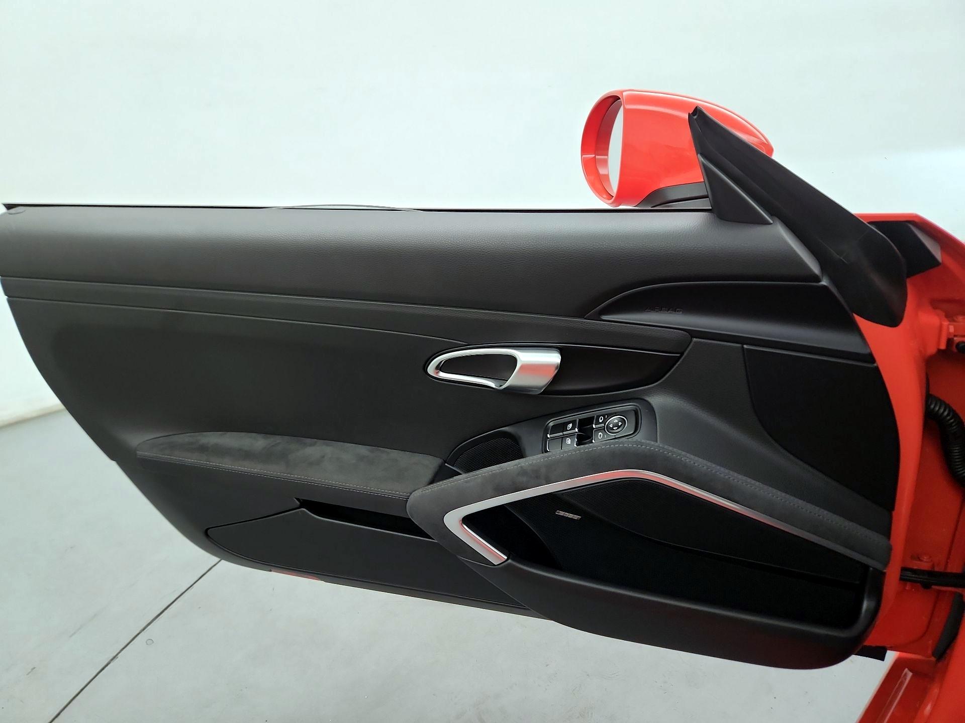 Thumbnail: 2019 Porsche 718 Boxster - 10