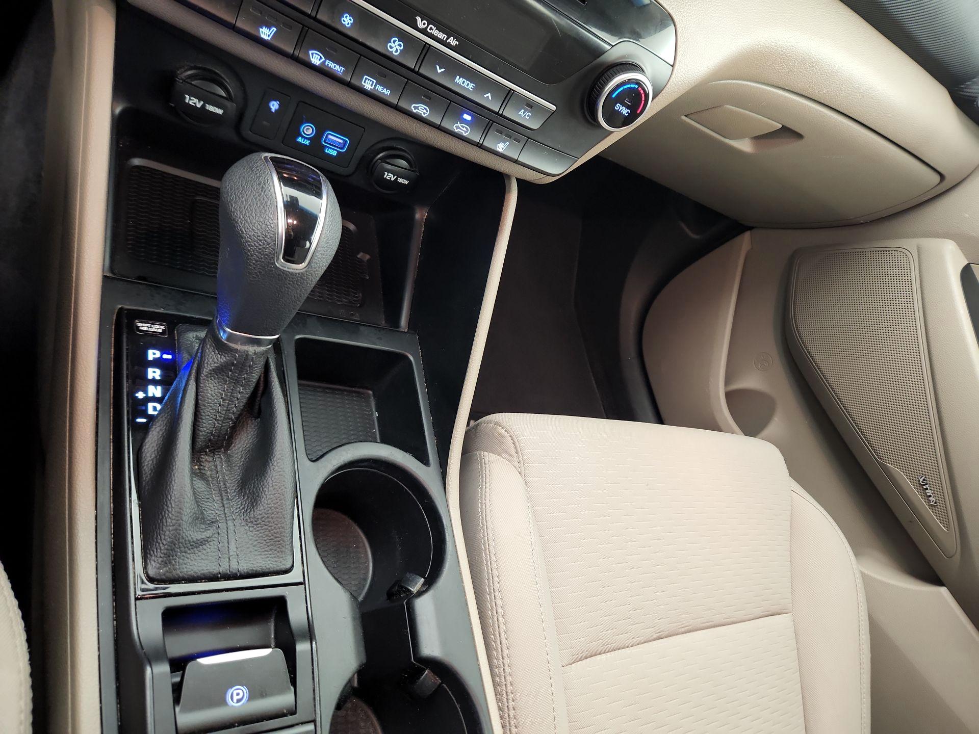 Thumbnail: 2019 Hyundai Tucson - 15