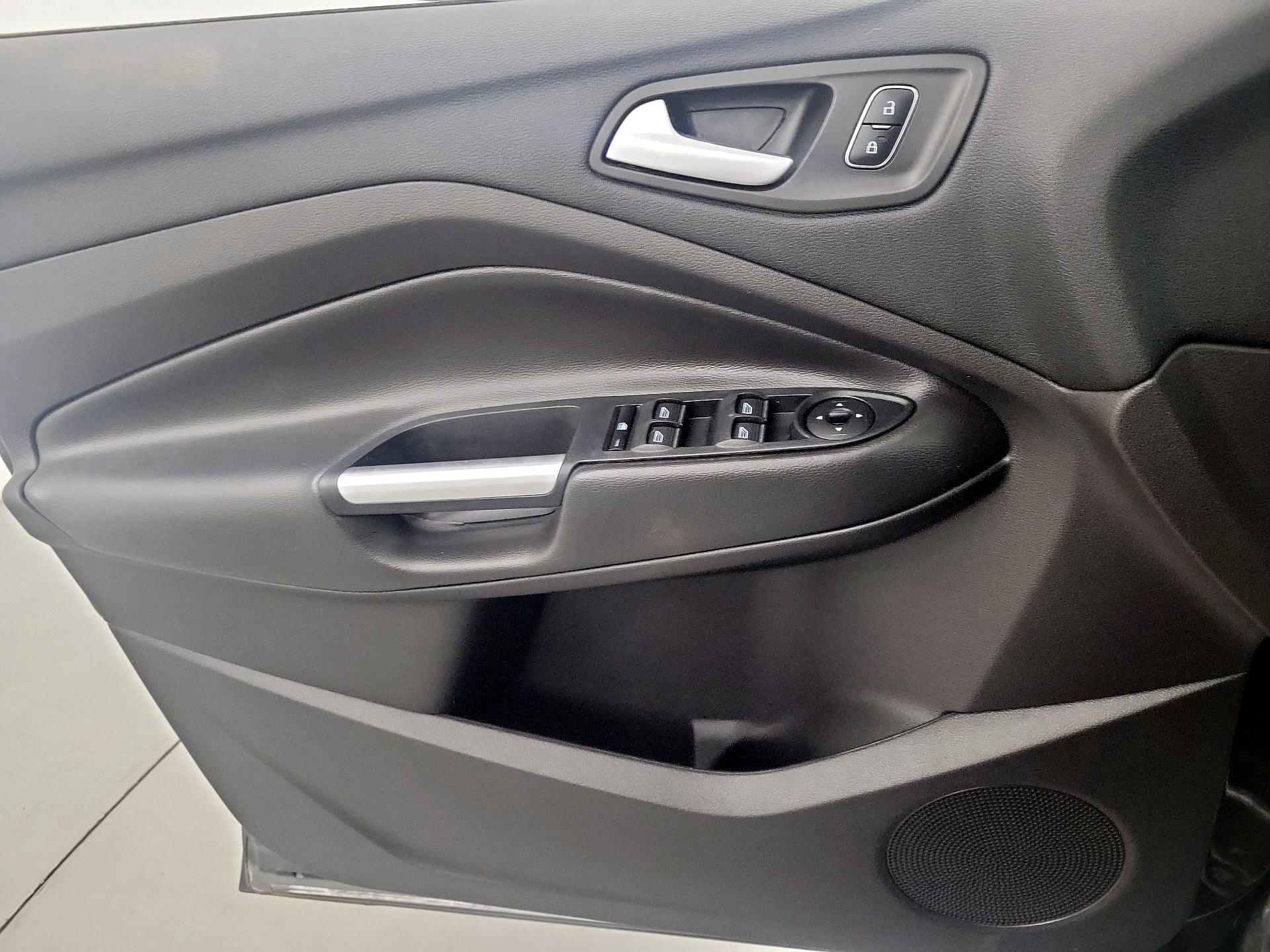 Thumbnail: 2017 Ford Escape - 10