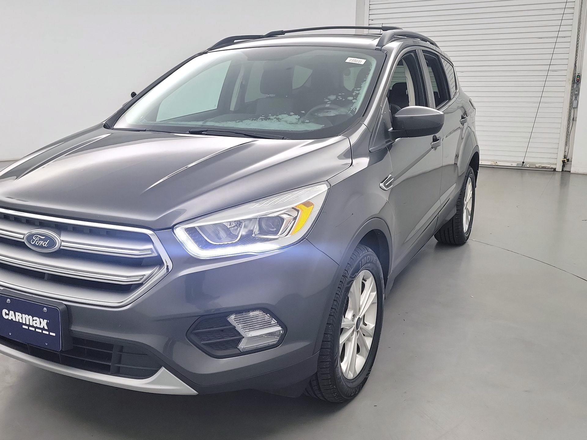 Thumbnail: 2017 Ford Escape - 3