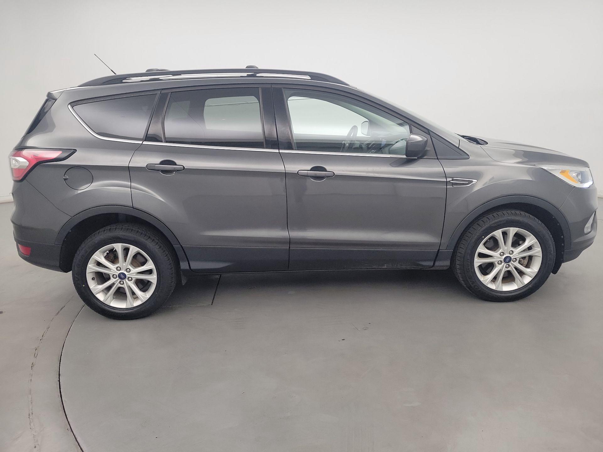 Thumbnail: 2017 Ford Escape - 4