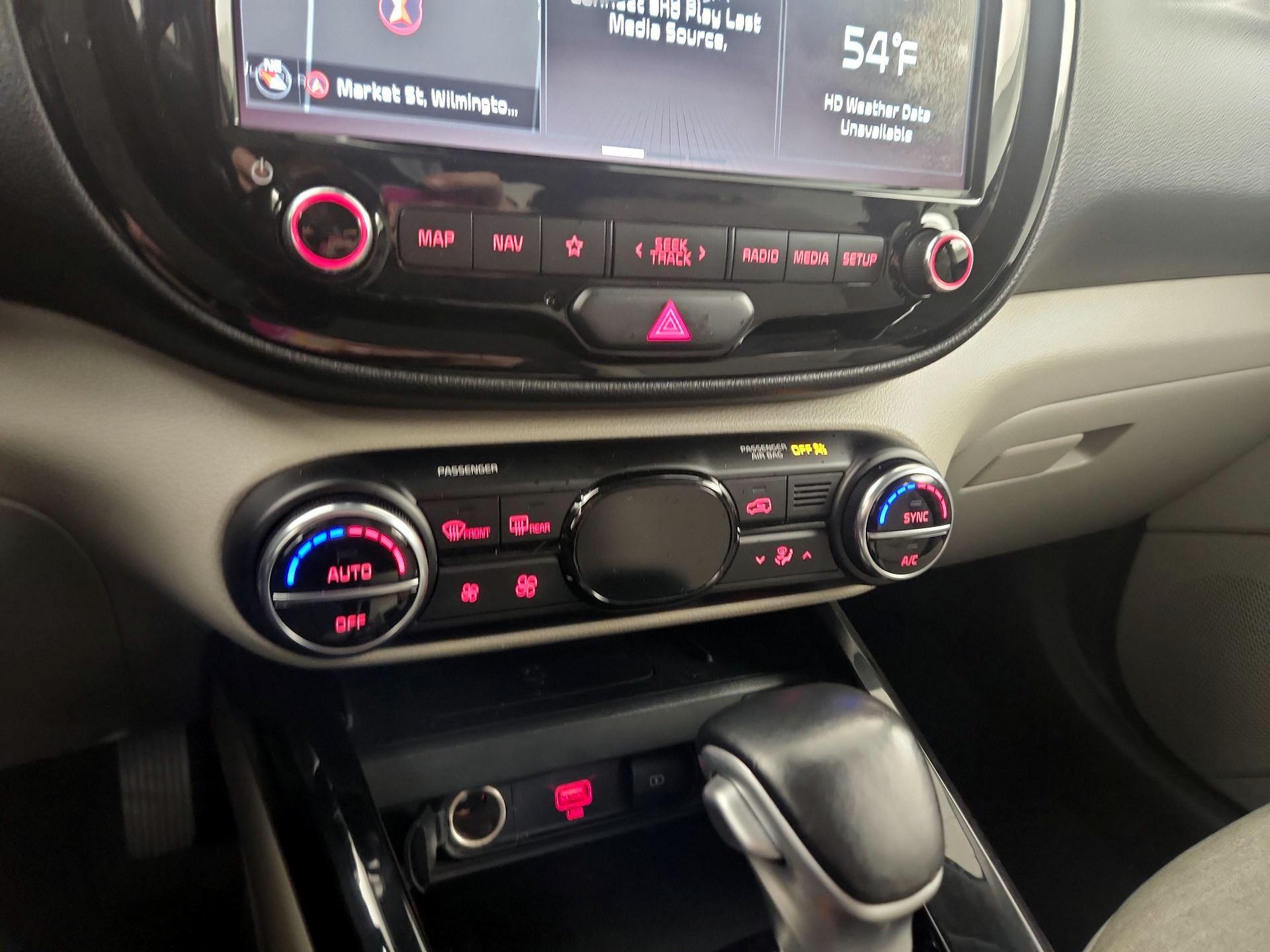 Thumbnail: 2020 Kia Soul - 15