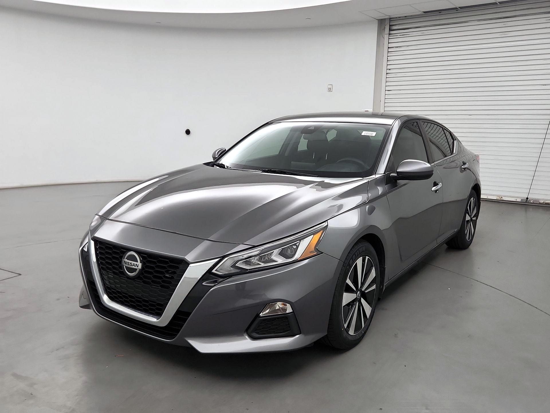 Thumbnail: 2022 Nissan Altima - 3