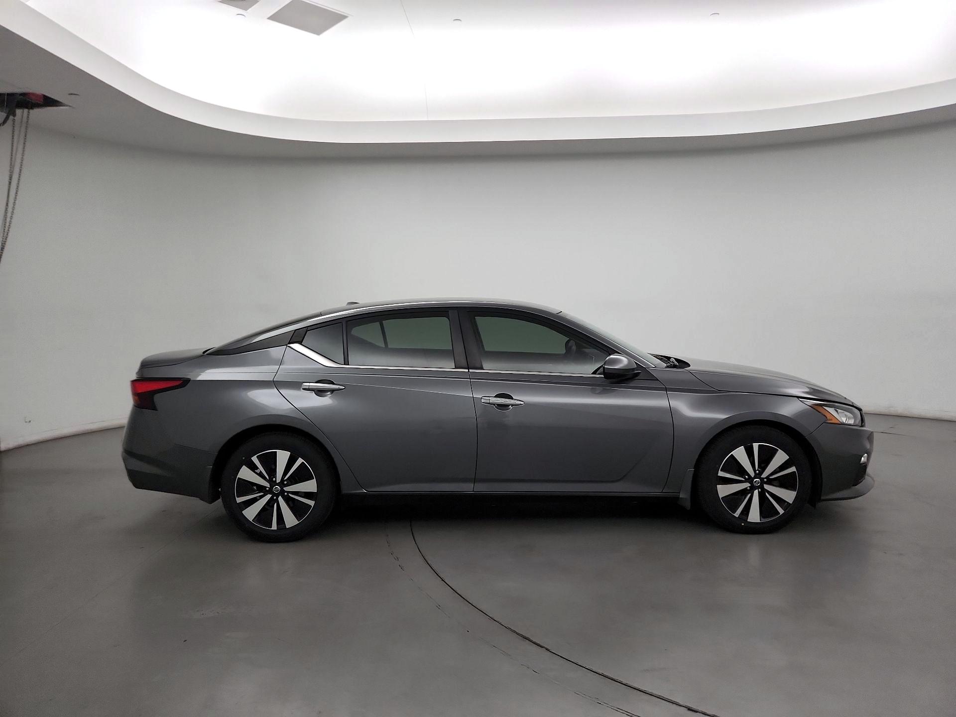 Thumbnail: 2022 Nissan Altima - 4