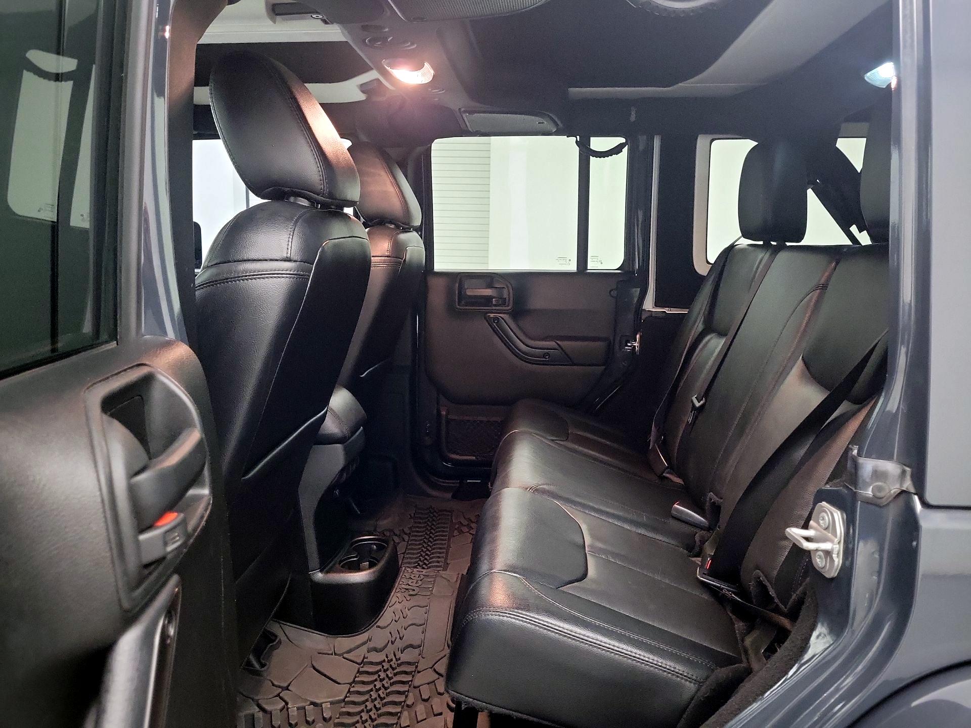 Thumbnail: 2017 Jeep Wrangler - 17