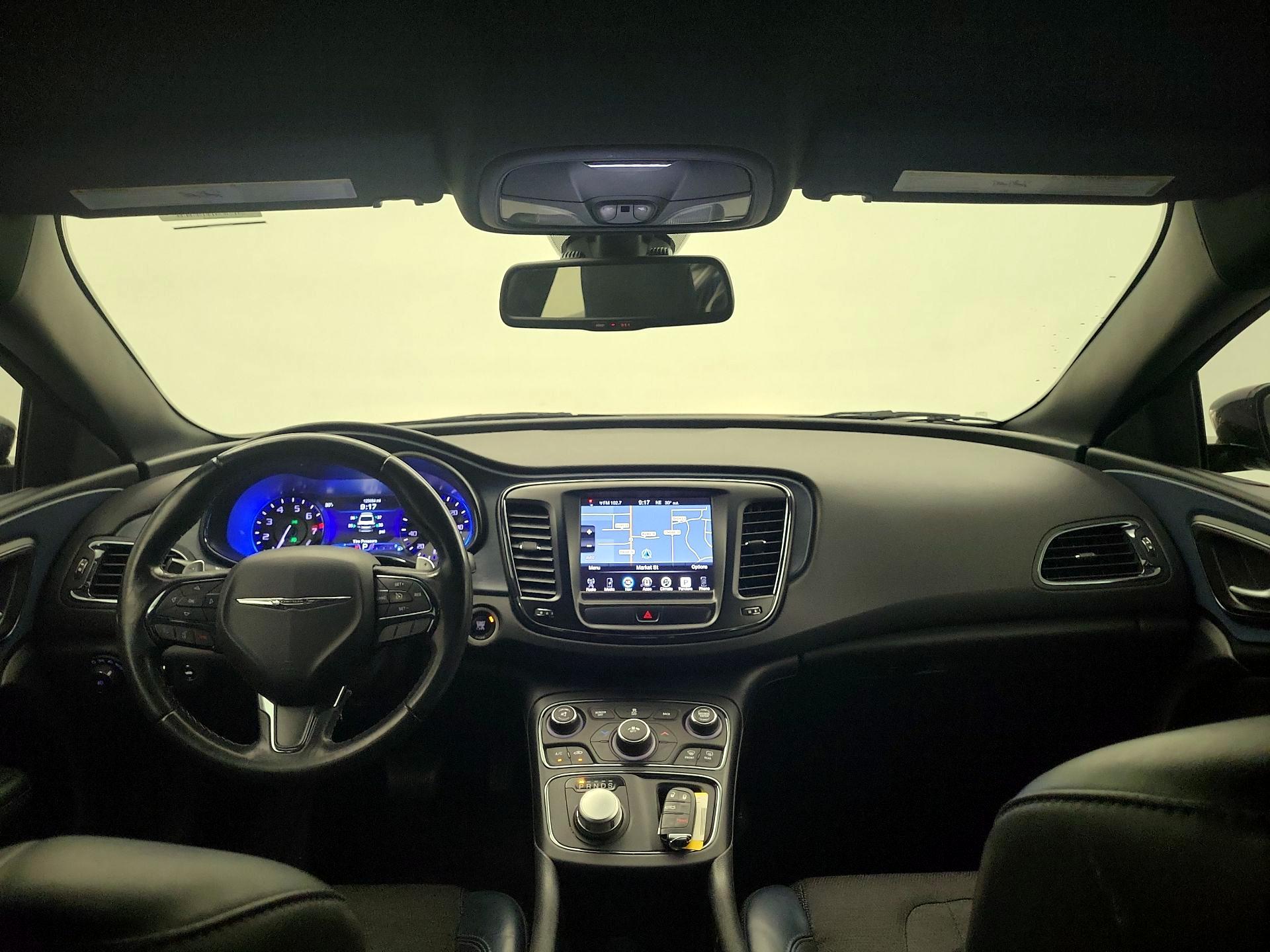 Thumbnail: 2016 Chrysler 200 - 9