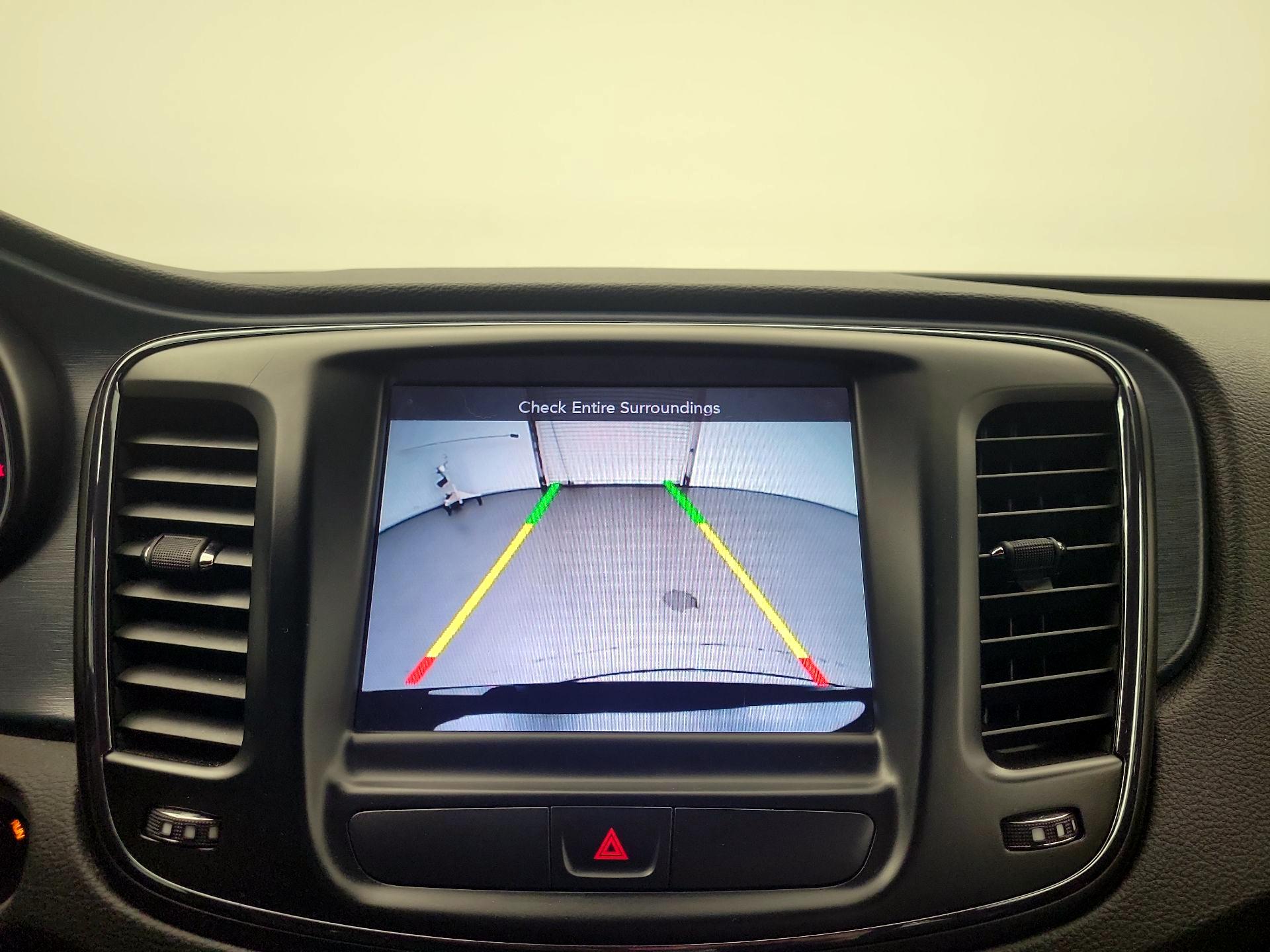 Thumbnail: 2016 Chrysler 200 - 15