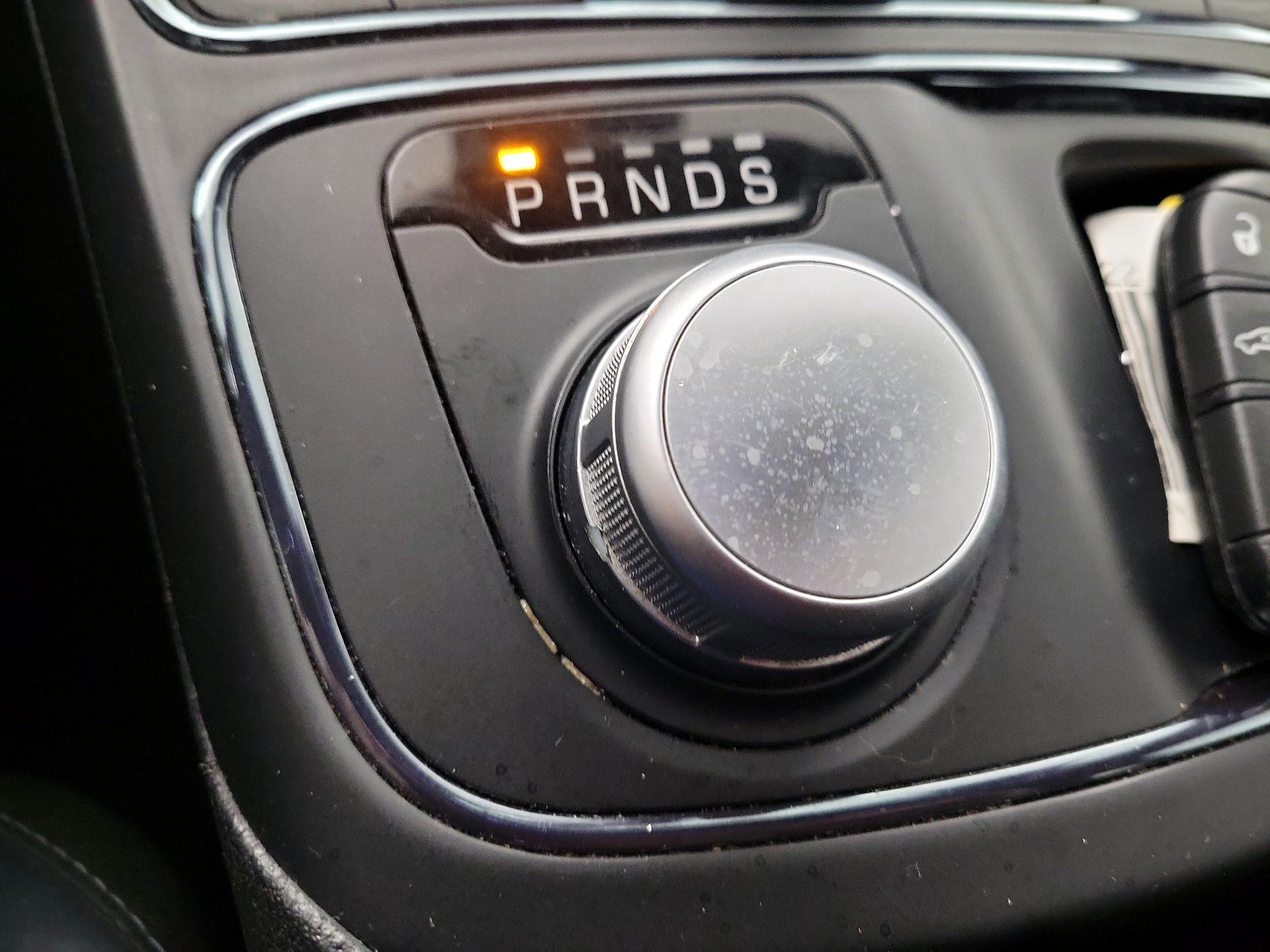 Thumbnail: 2016 Chrysler 200 - 18