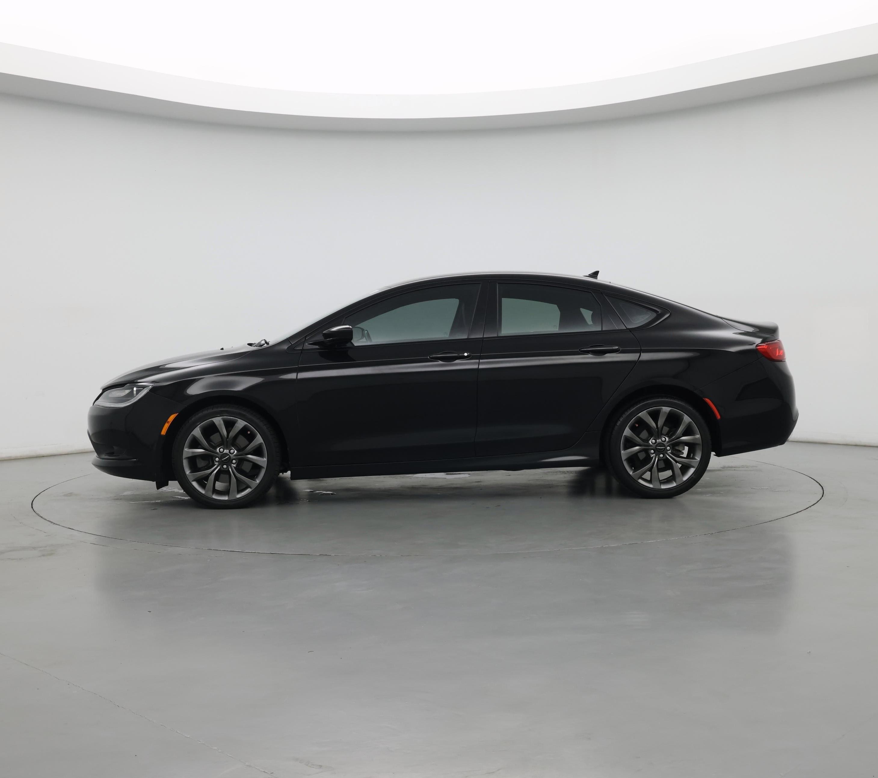 Thumbnail: 2016 Chrysler 200 - 3
