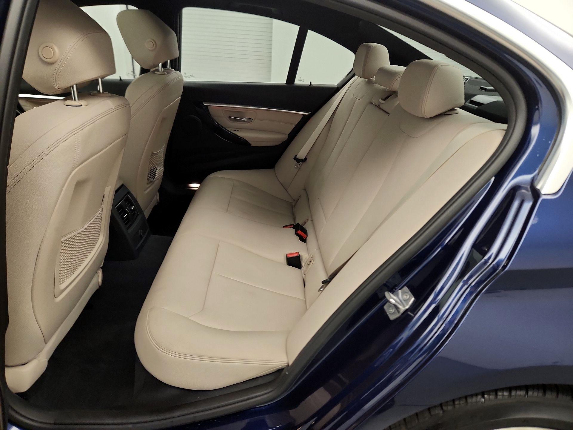 Thumbnail: 2017 BMW 3 Series - 19