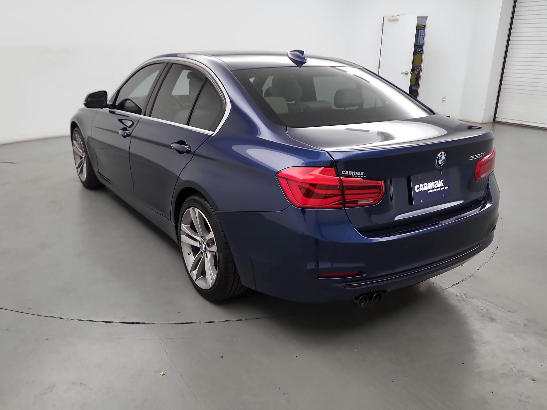 Thumbnail: 2017 BMW 3 Series - 7