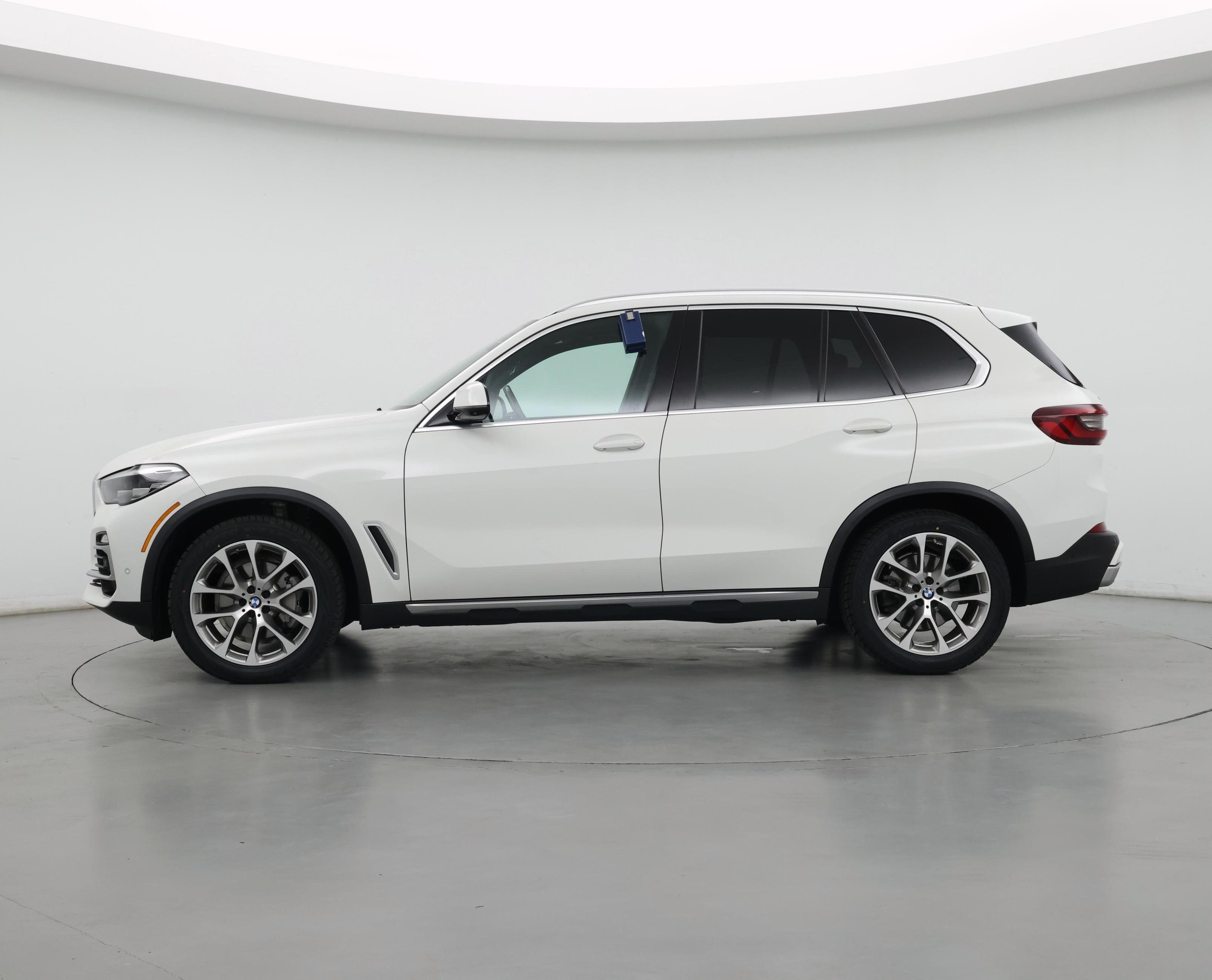 Thumbnail: 2021 BMW X5 - 3