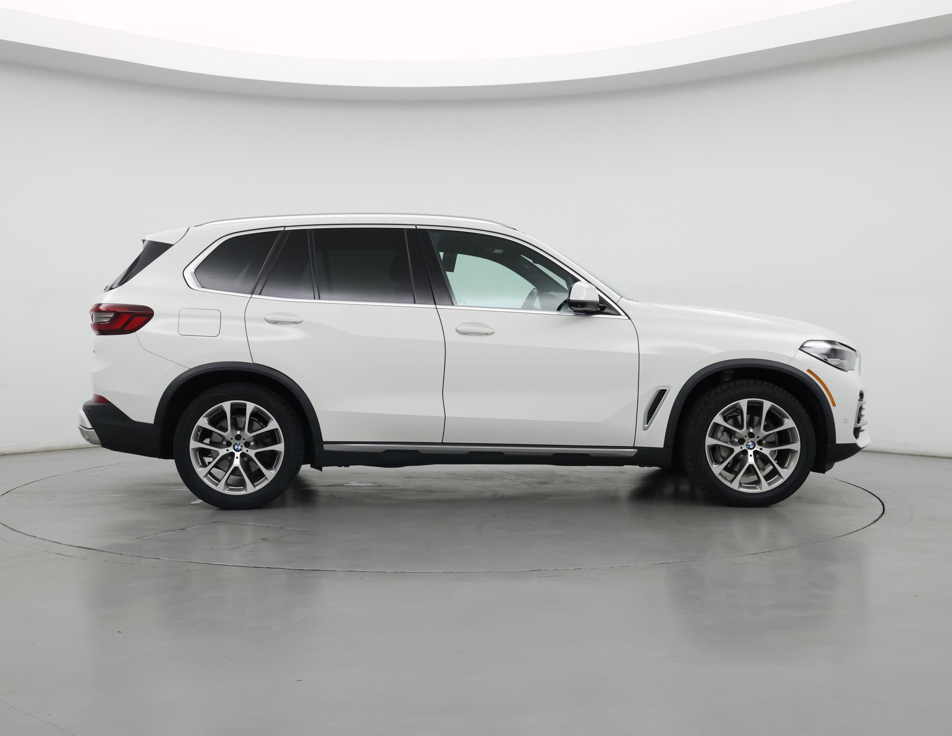 Thumbnail: 2021 BMW X5 - 7