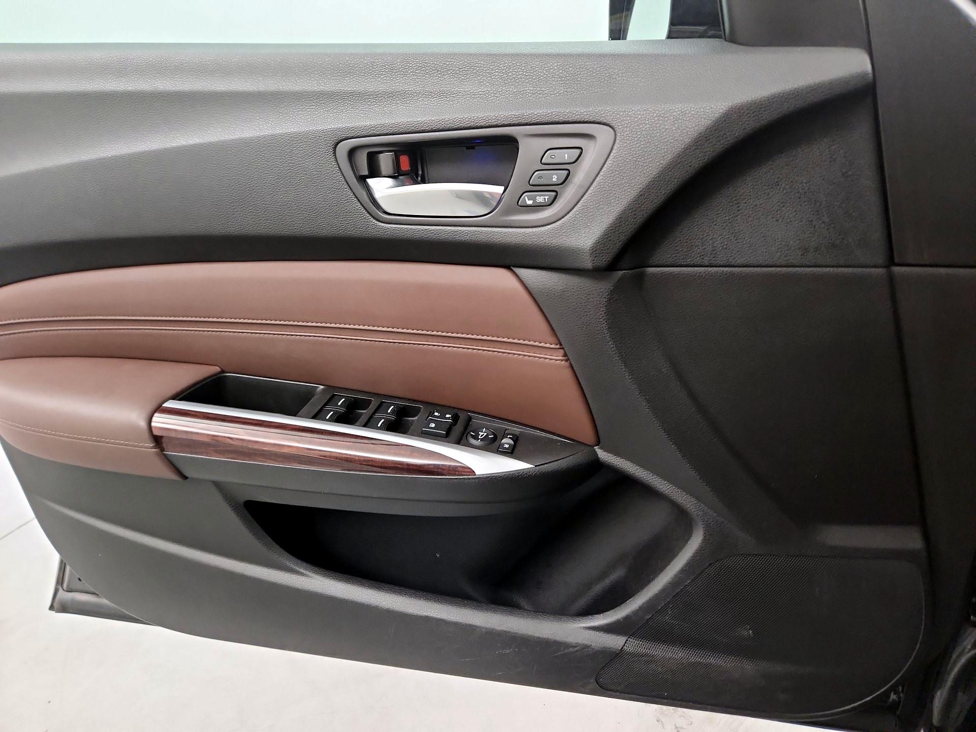 Thumbnail: 2016 Acura TLX - 10