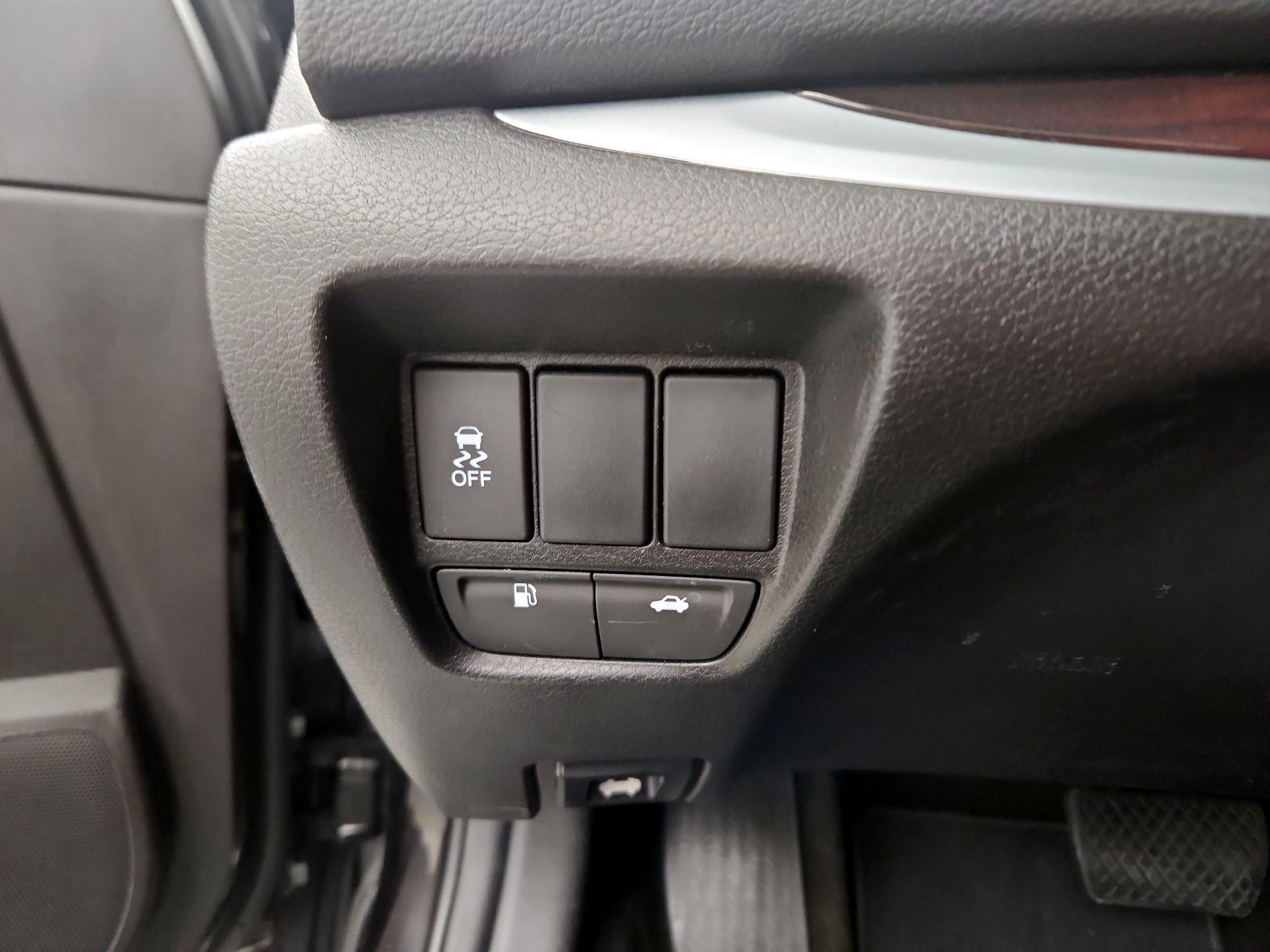 Thumbnail: 2016 Acura TLX - 11