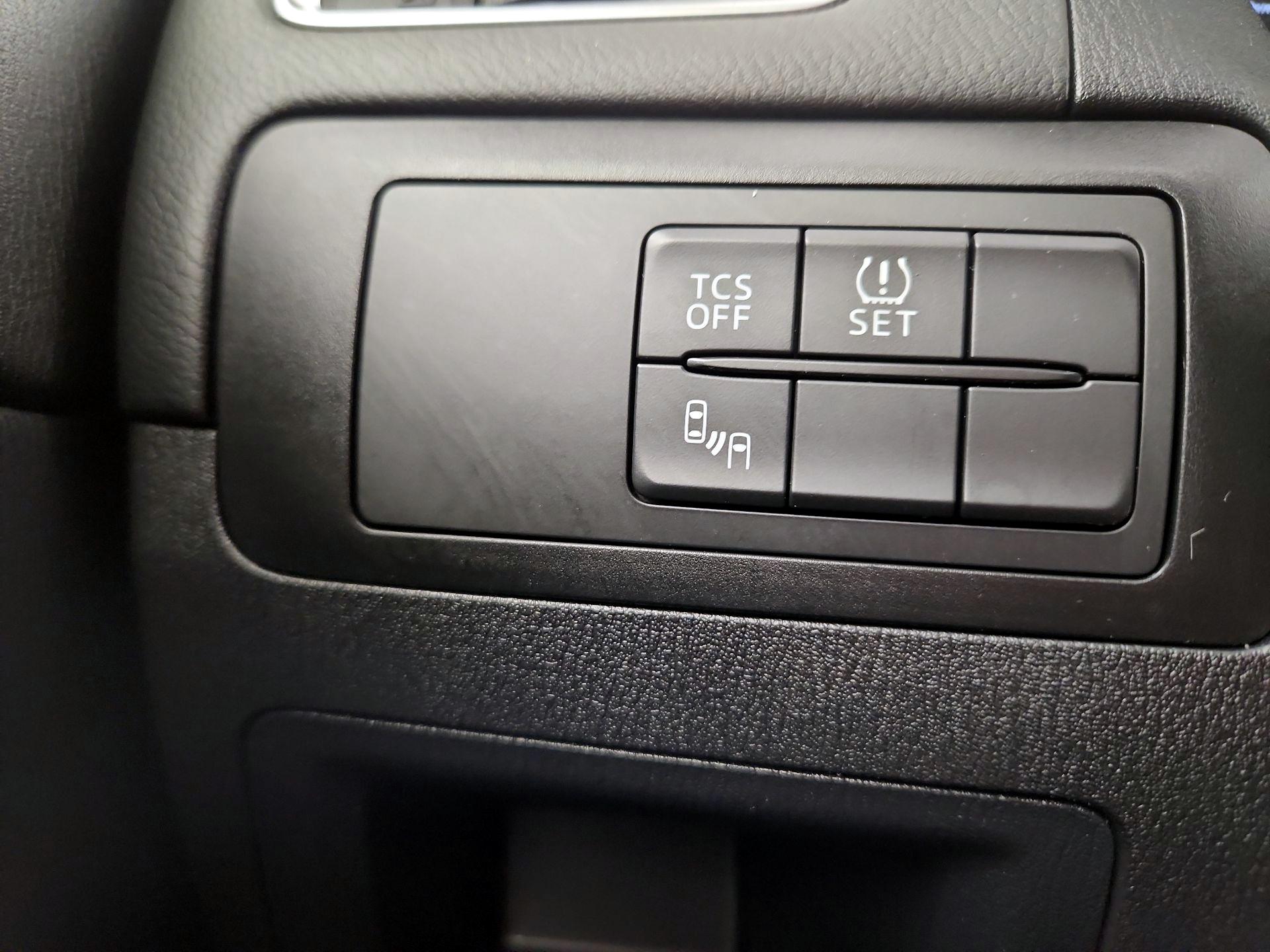 Thumbnail: 2016 Mazda CX-5 - 11