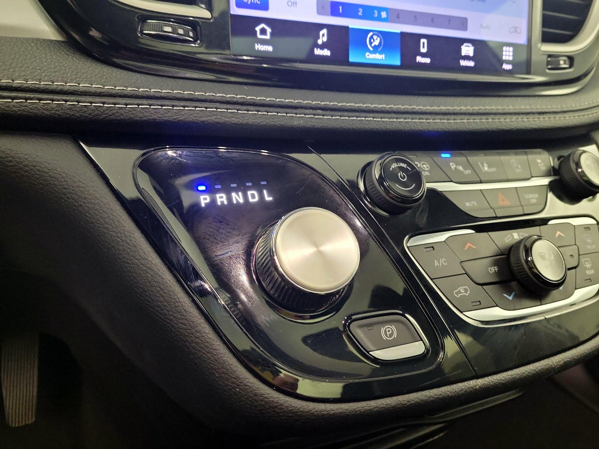 Thumbnail: 2023 Chrysler Pacifica - 15