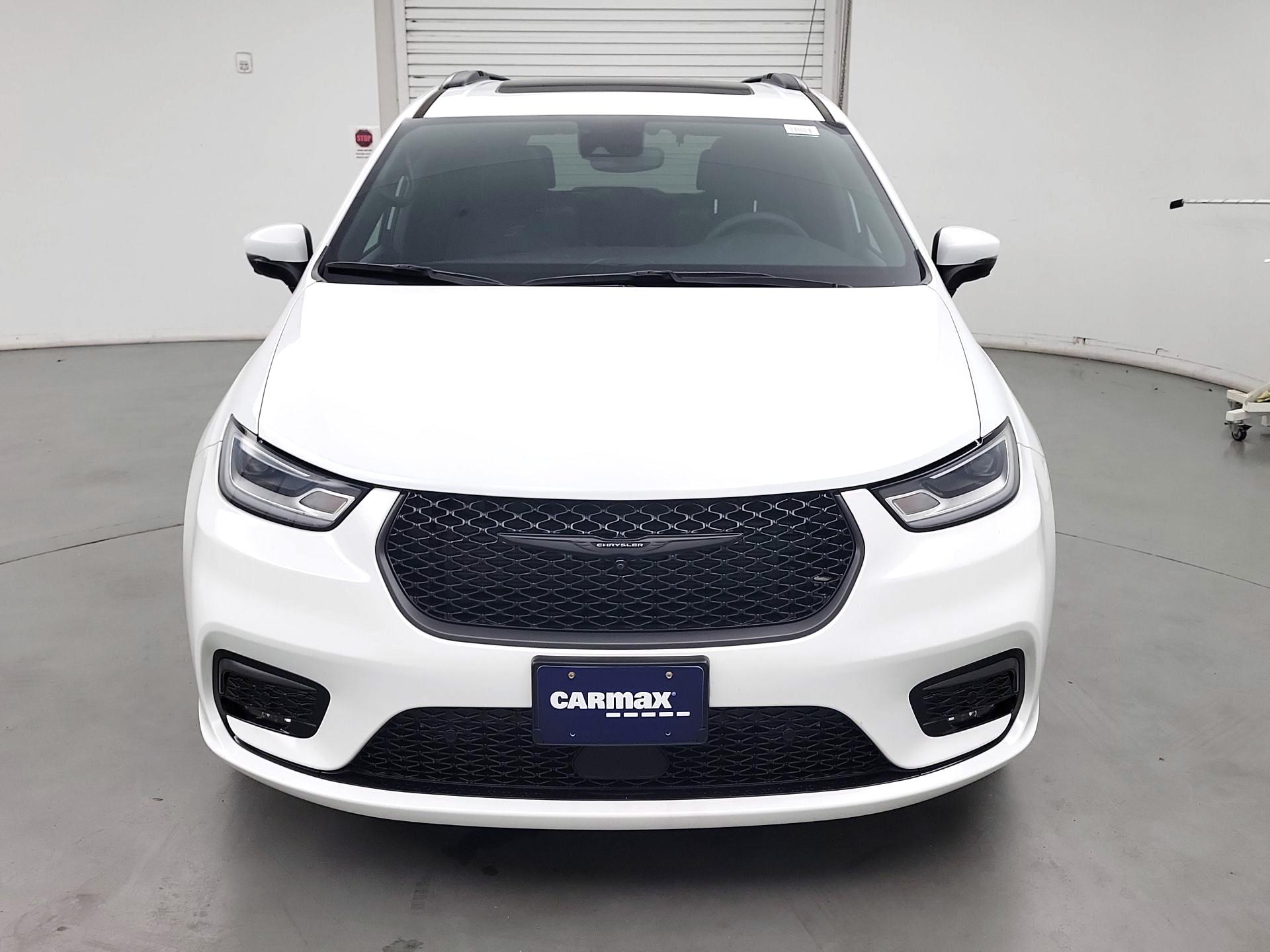 Thumbnail: 2023 Chrysler Pacifica - 2