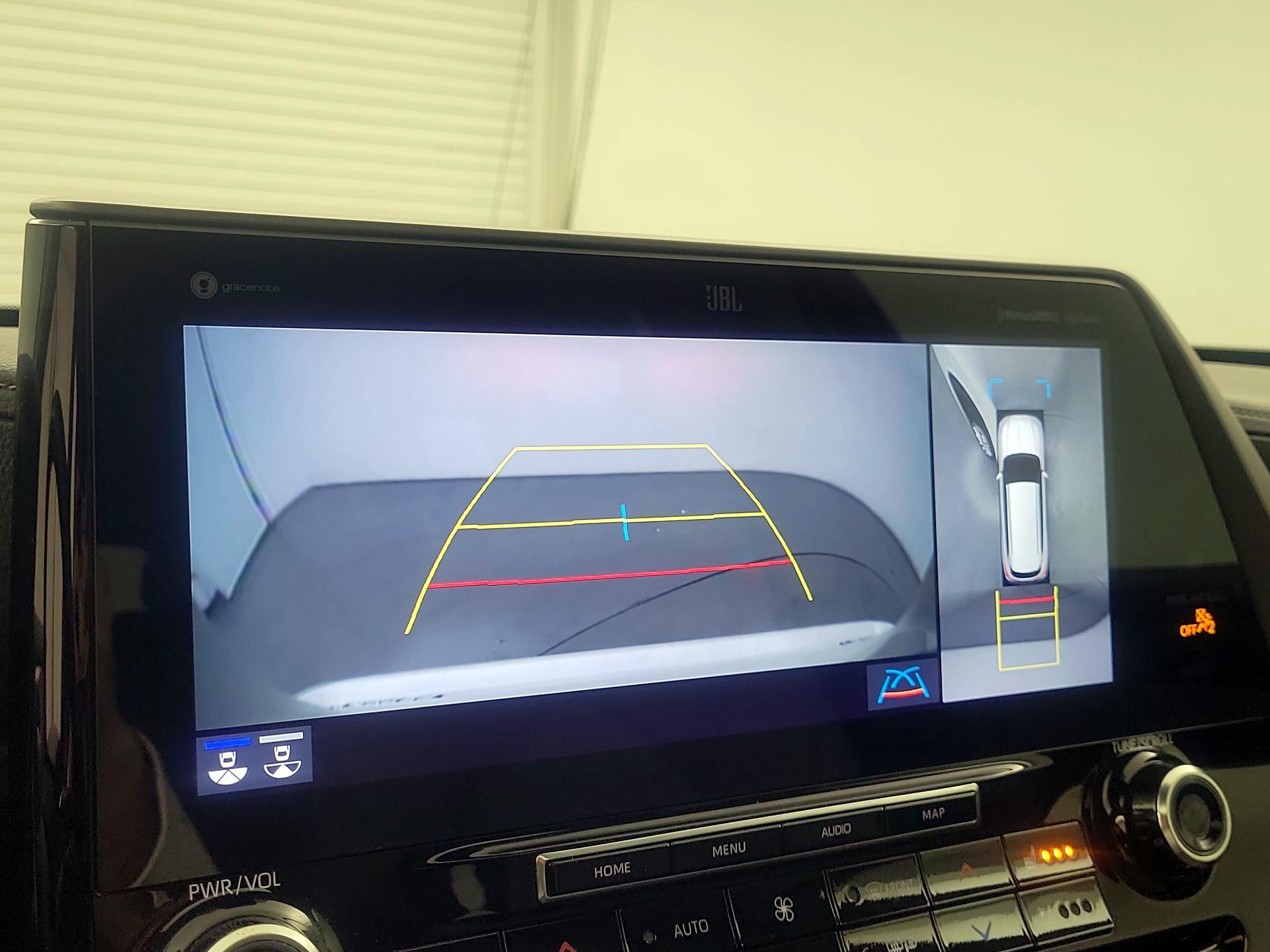 Thumbnail: 2020 Toyota Highlander - 13