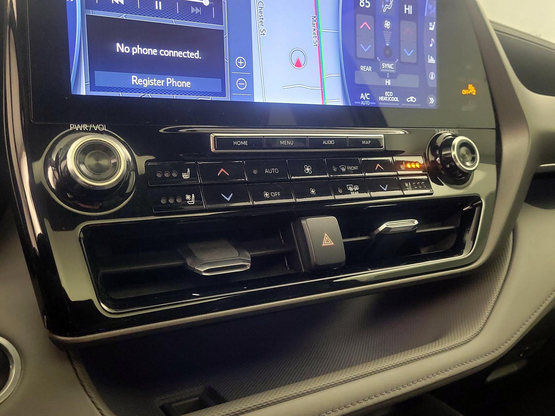 Thumbnail: 2020 Toyota Highlander - 15