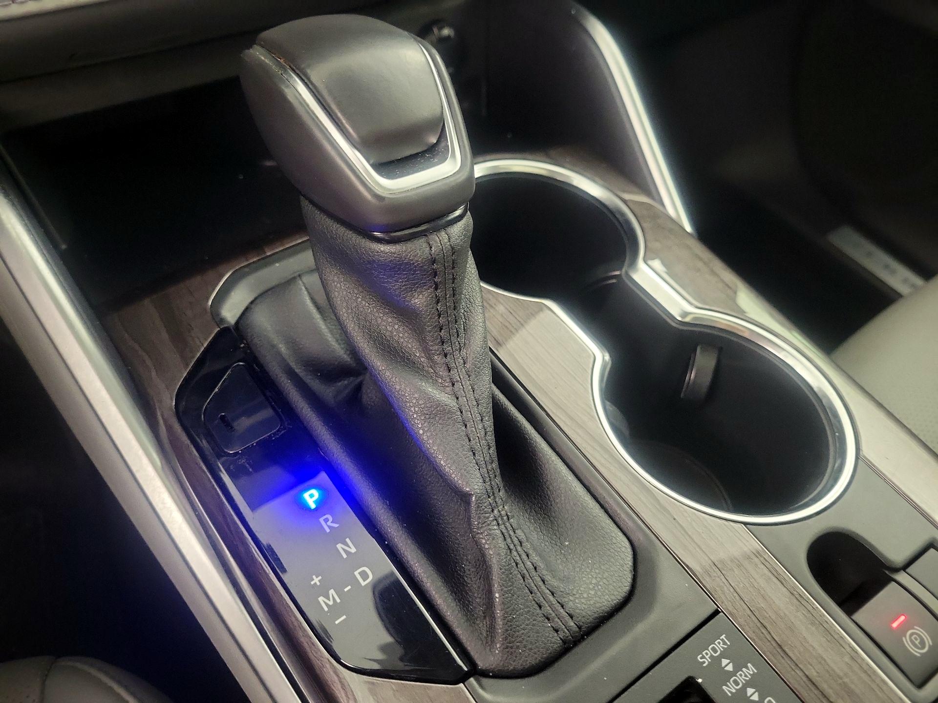 Thumbnail: 2020 Toyota Highlander - 16