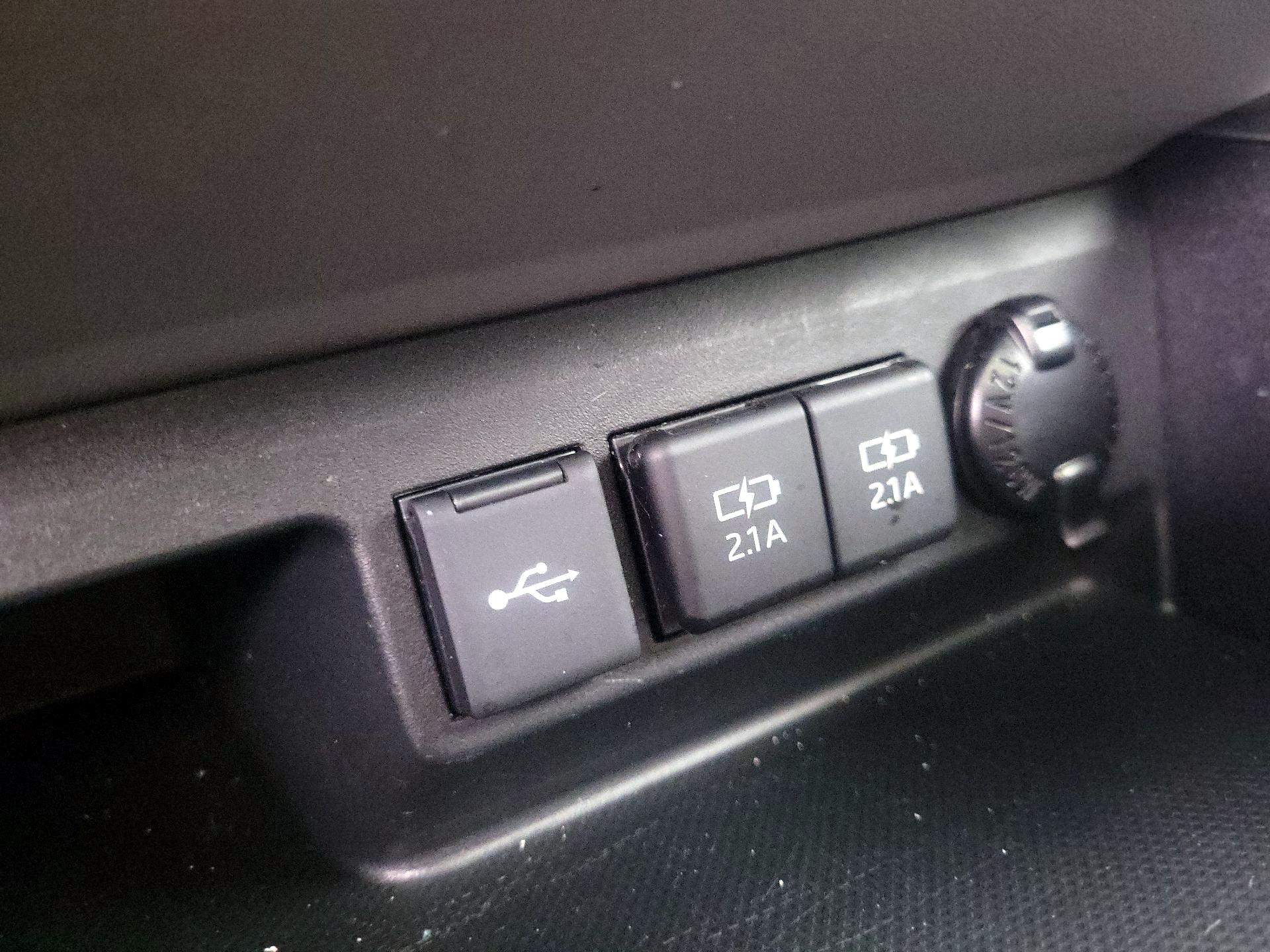 Thumbnail: 2020 Toyota Highlander - 17