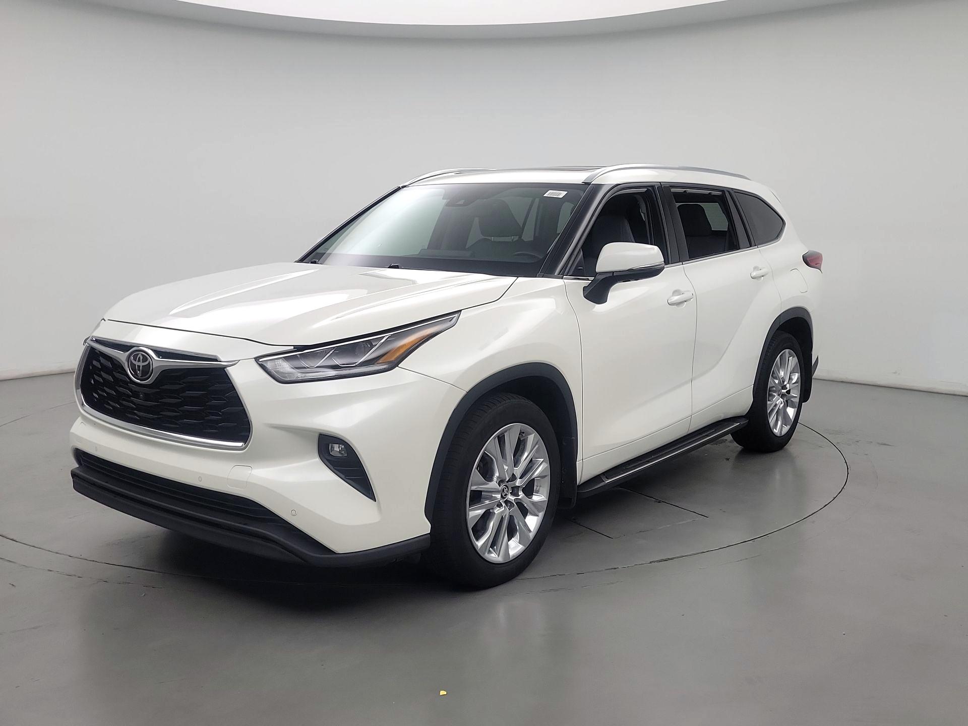 Thumbnail: 2020 Toyota Highlander - 3
