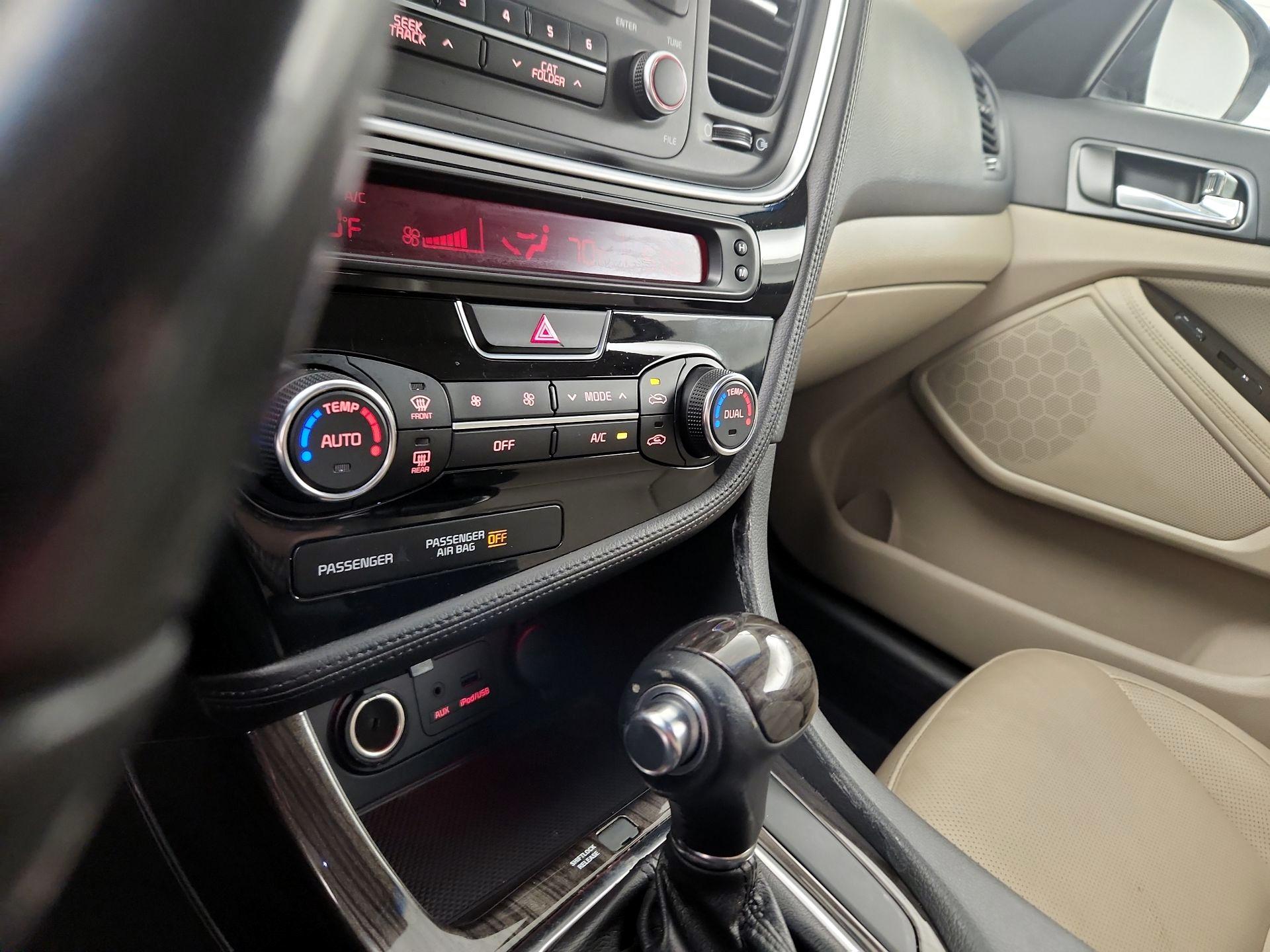 Thumbnail: 2015 Kia Optima - 13