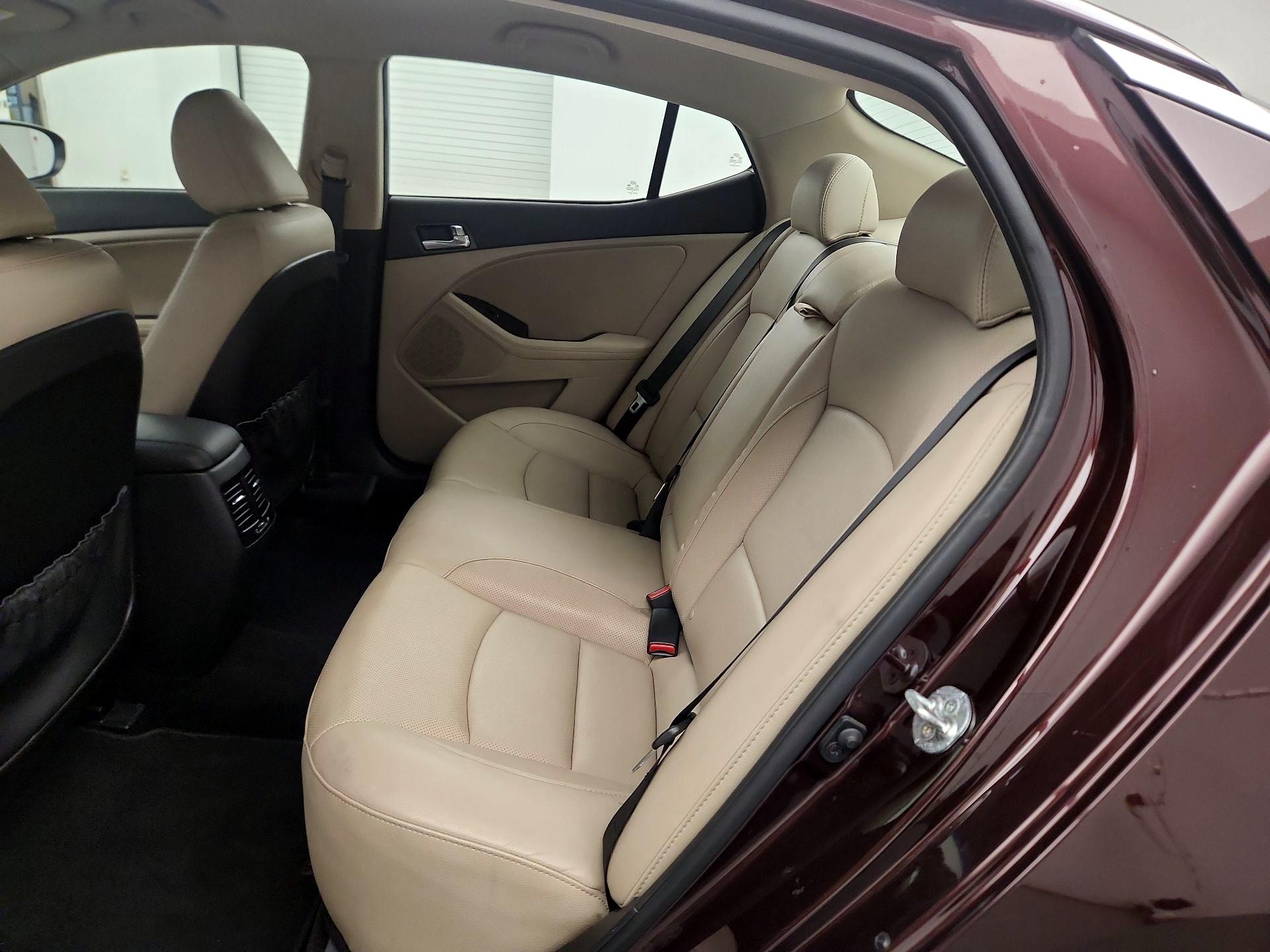 Thumbnail: 2015 Kia Optima - 16