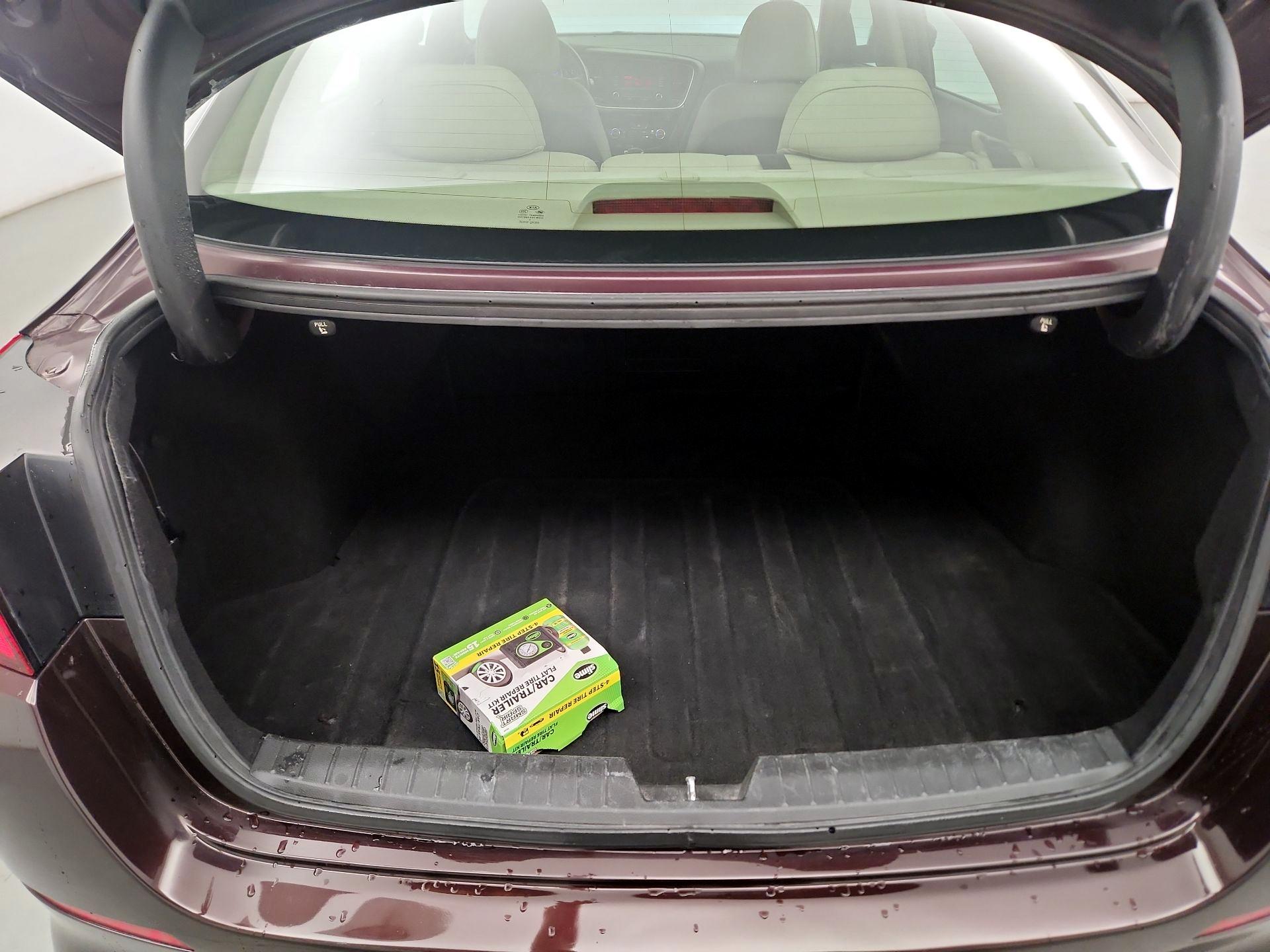 Thumbnail: 2015 Kia Optima - 17