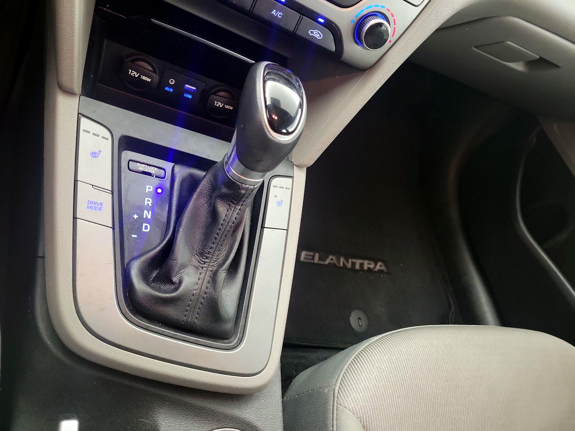 Thumbnail: 2017 Hyundai Elantra - 17